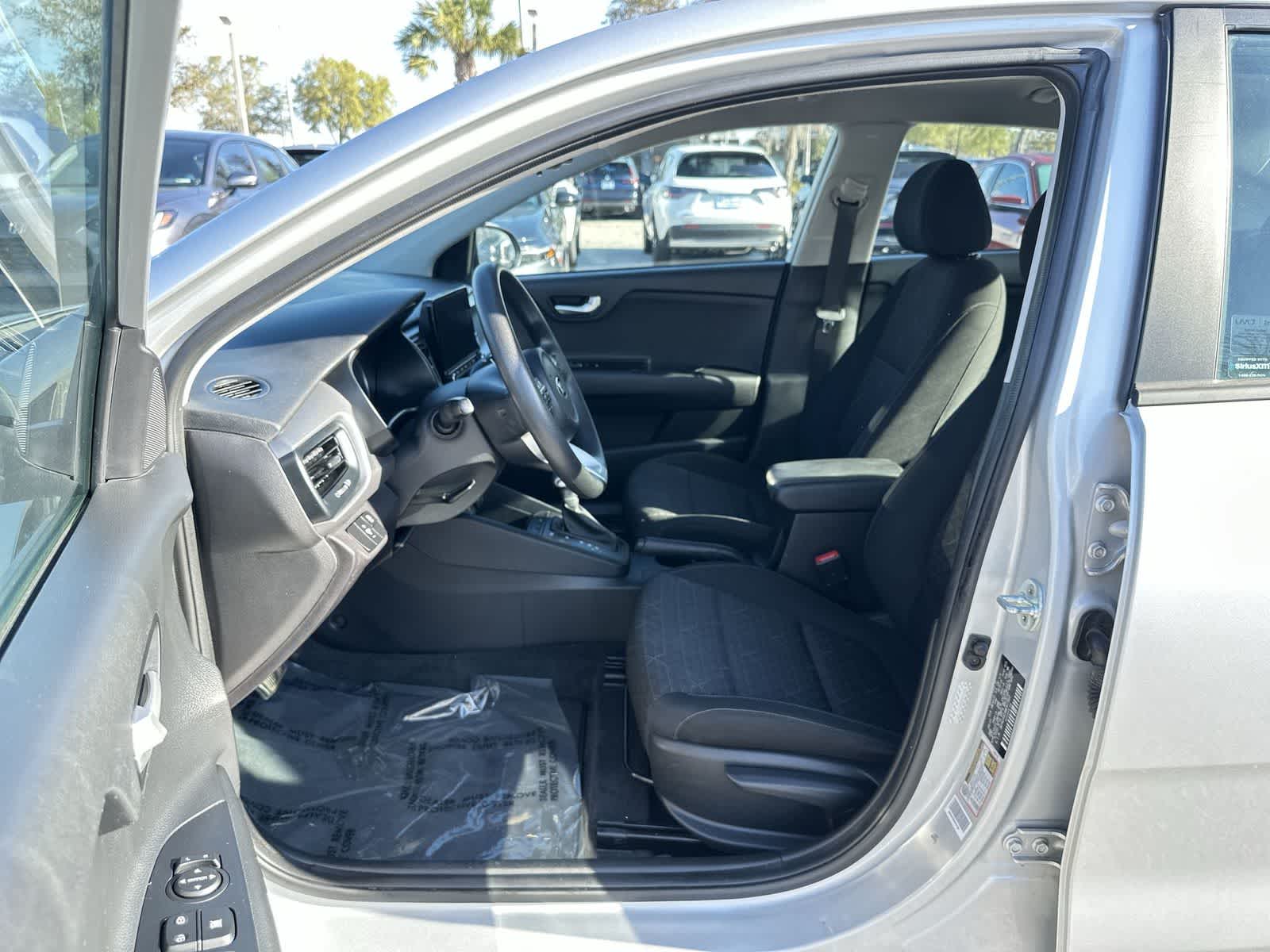 Thumbnail: 2021 Kia Rio - 2