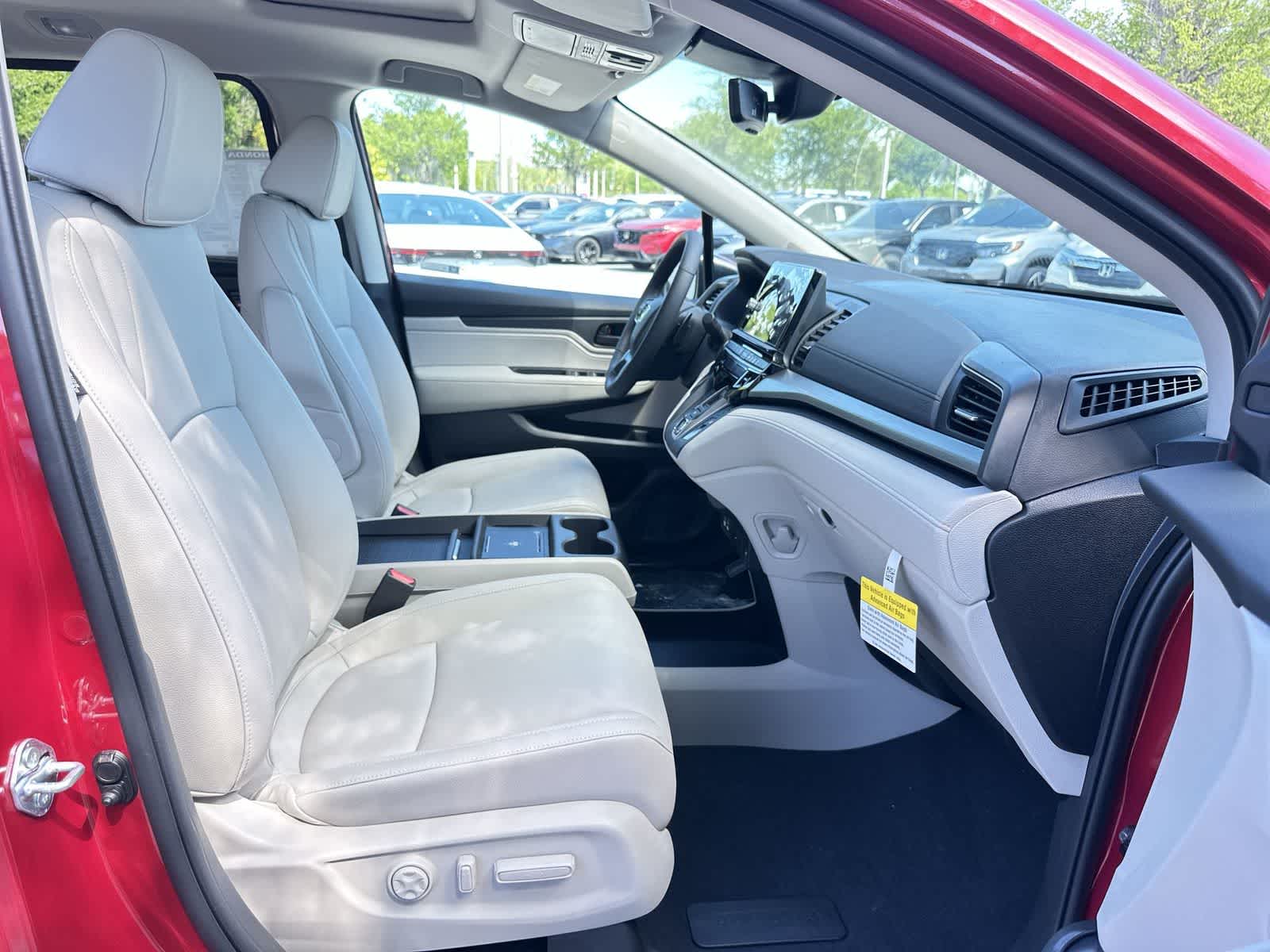 Thumbnail: 2026 Honda Odyssey - 17