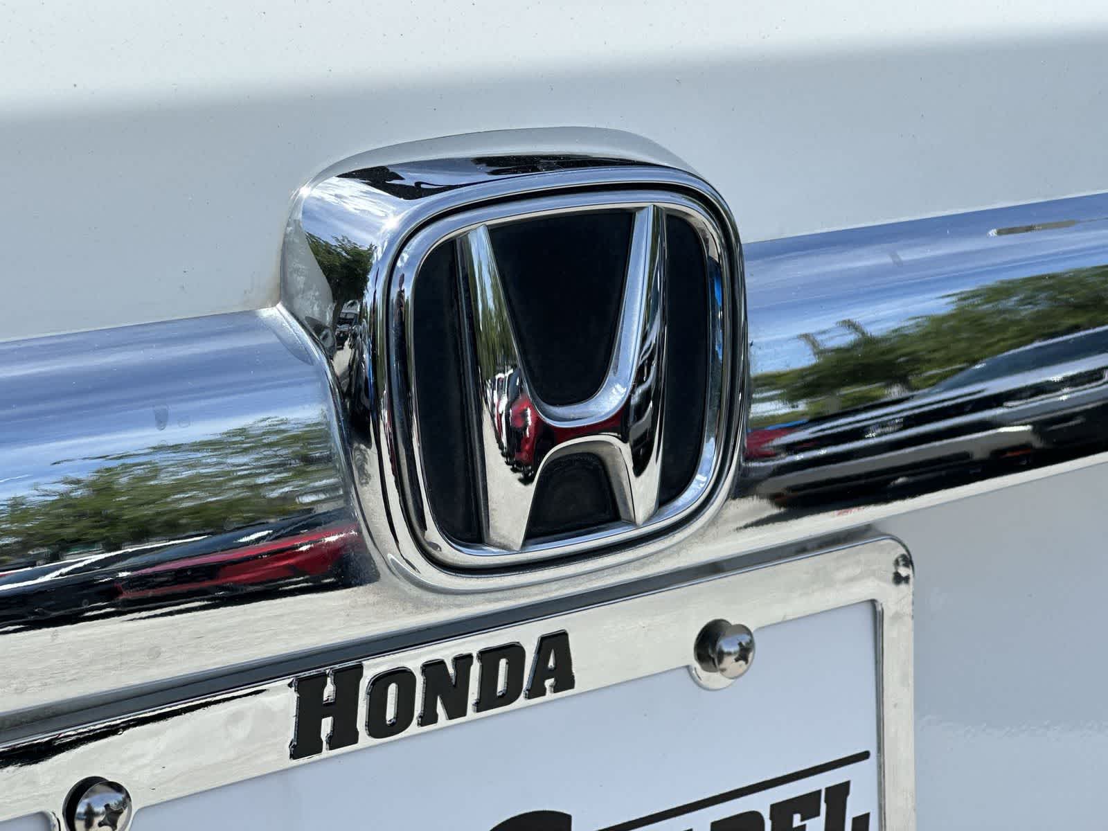 Thumbnail: 2011 Honda CR-V - 10