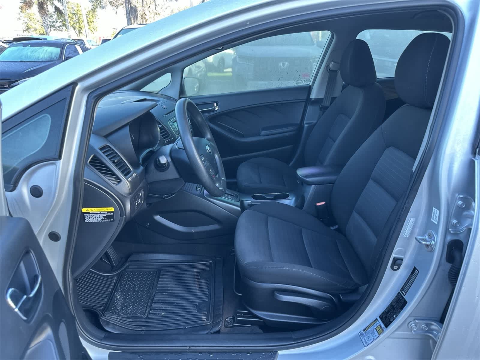 Thumbnail: 2016 Kia Forte - 2