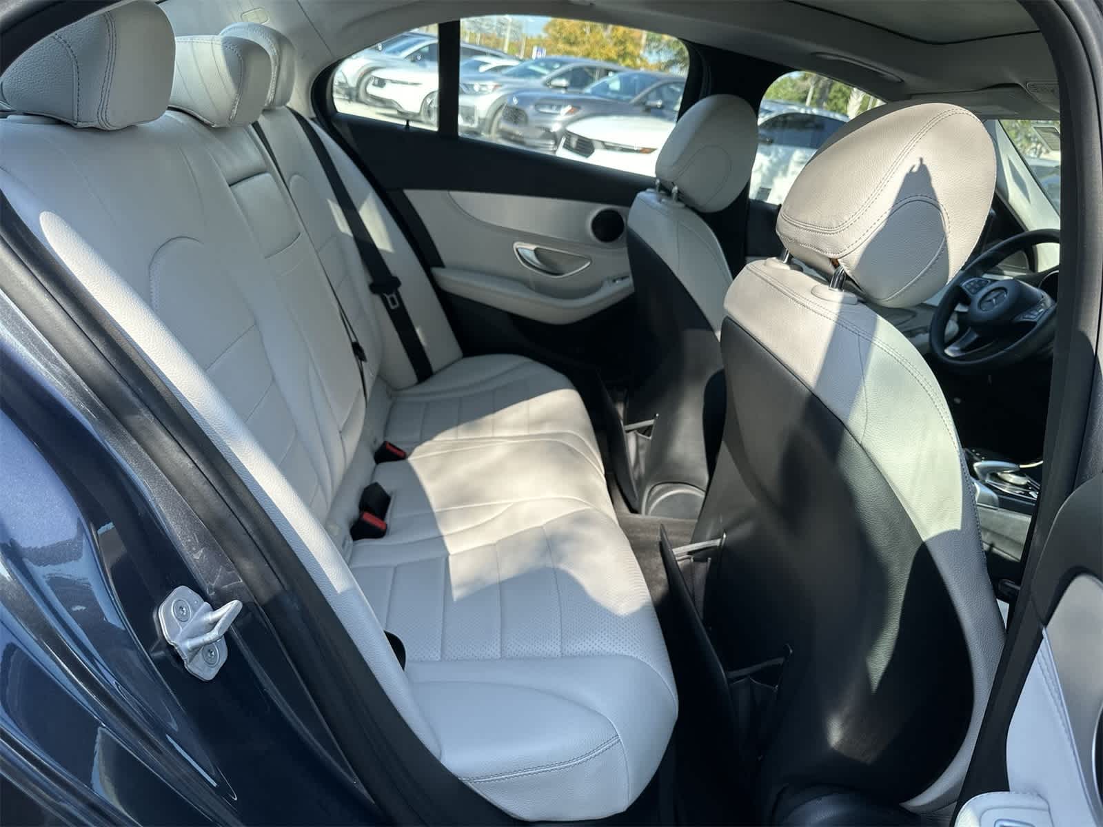 Thumbnail: 2015 Mercedes-Benz C-Class - 16