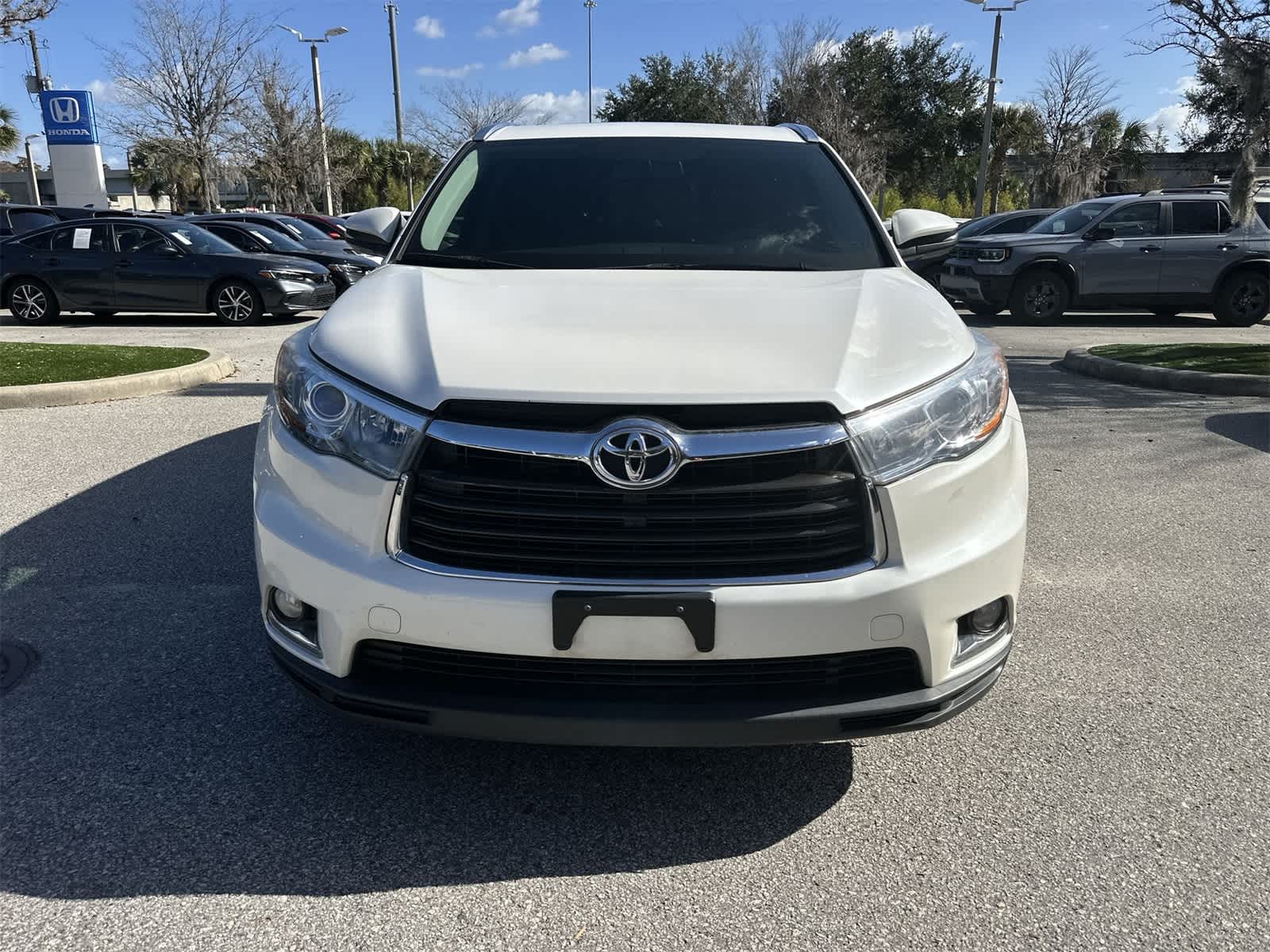 Thumbnail: 2016 Toyota Highlander - 9