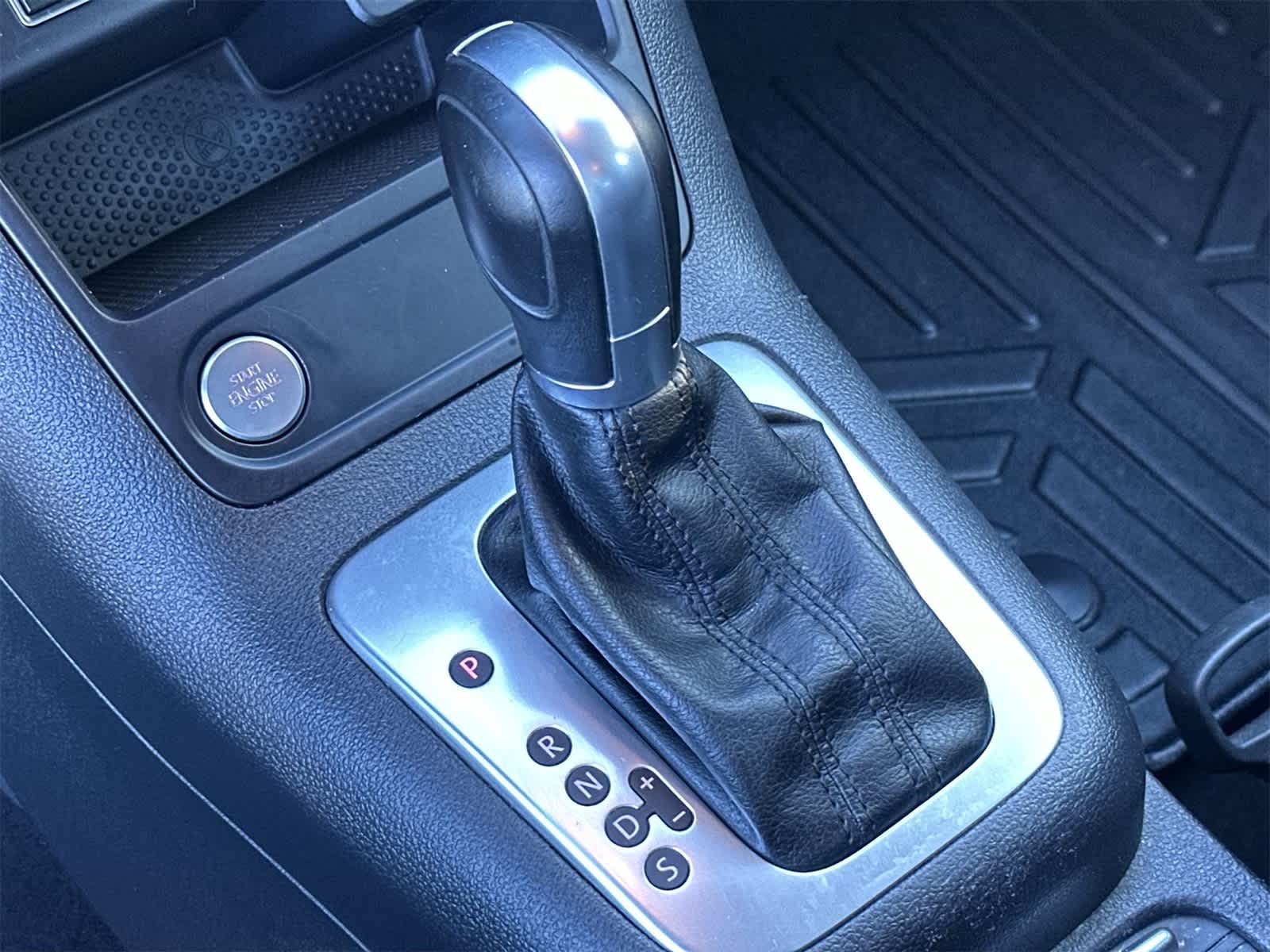 Thumbnail: 2018 Volkswagen Tiguan - 21