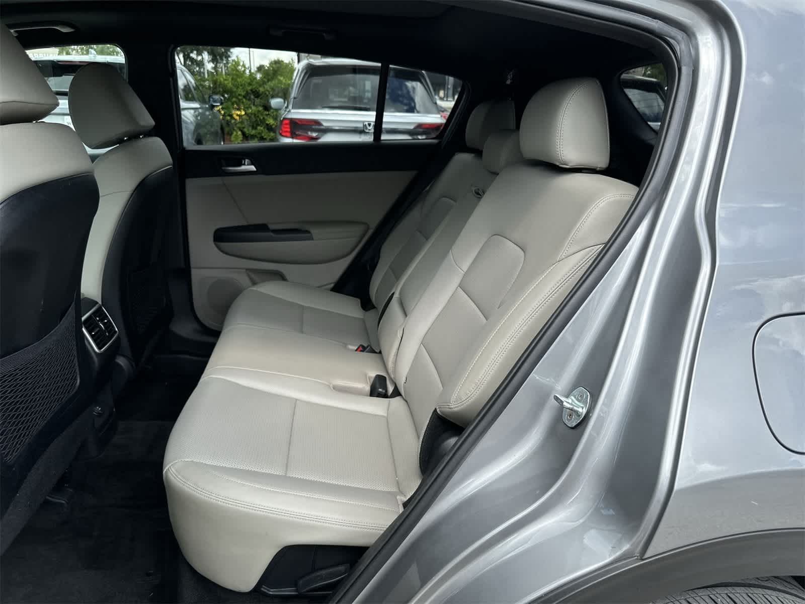 Thumbnail: 2022 Kia Sportage - 16