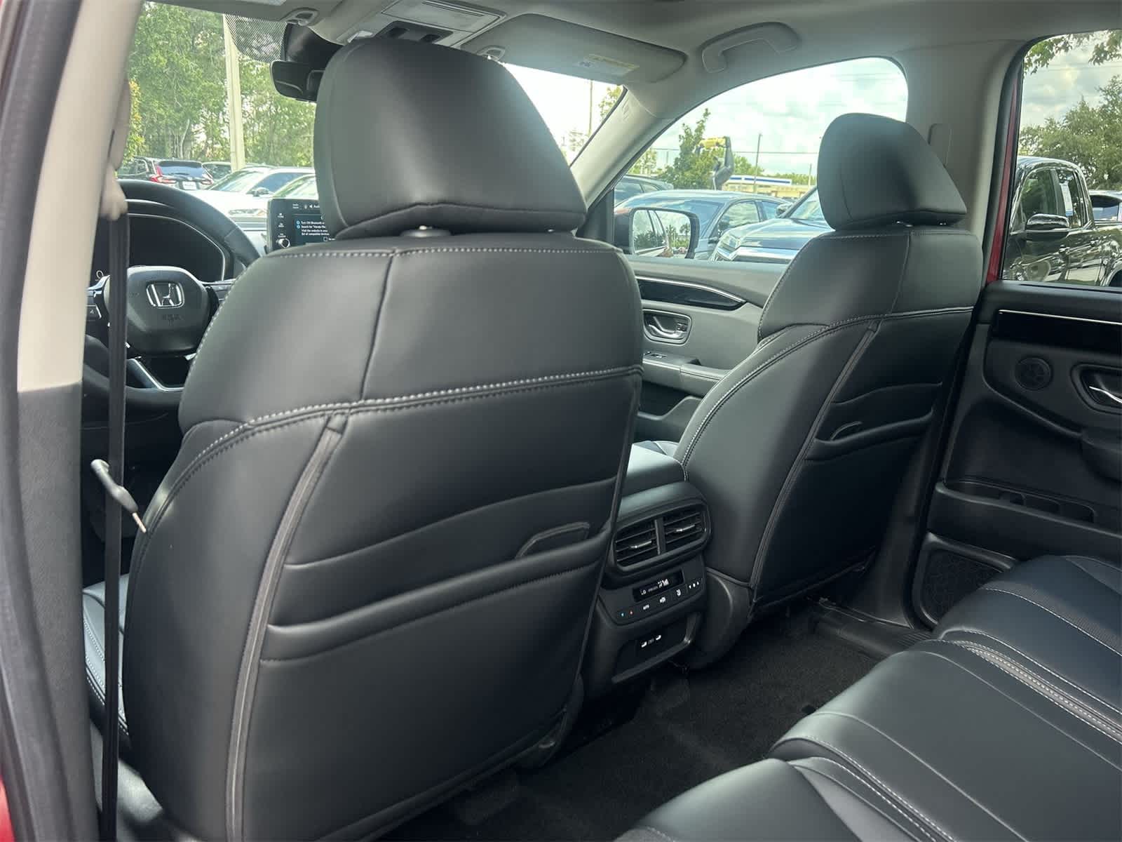 Thumbnail: 2025 Honda Pilot - 14