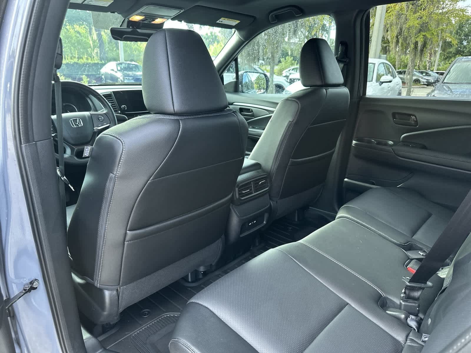 2025 Honda Passport EX-L - Photo 14