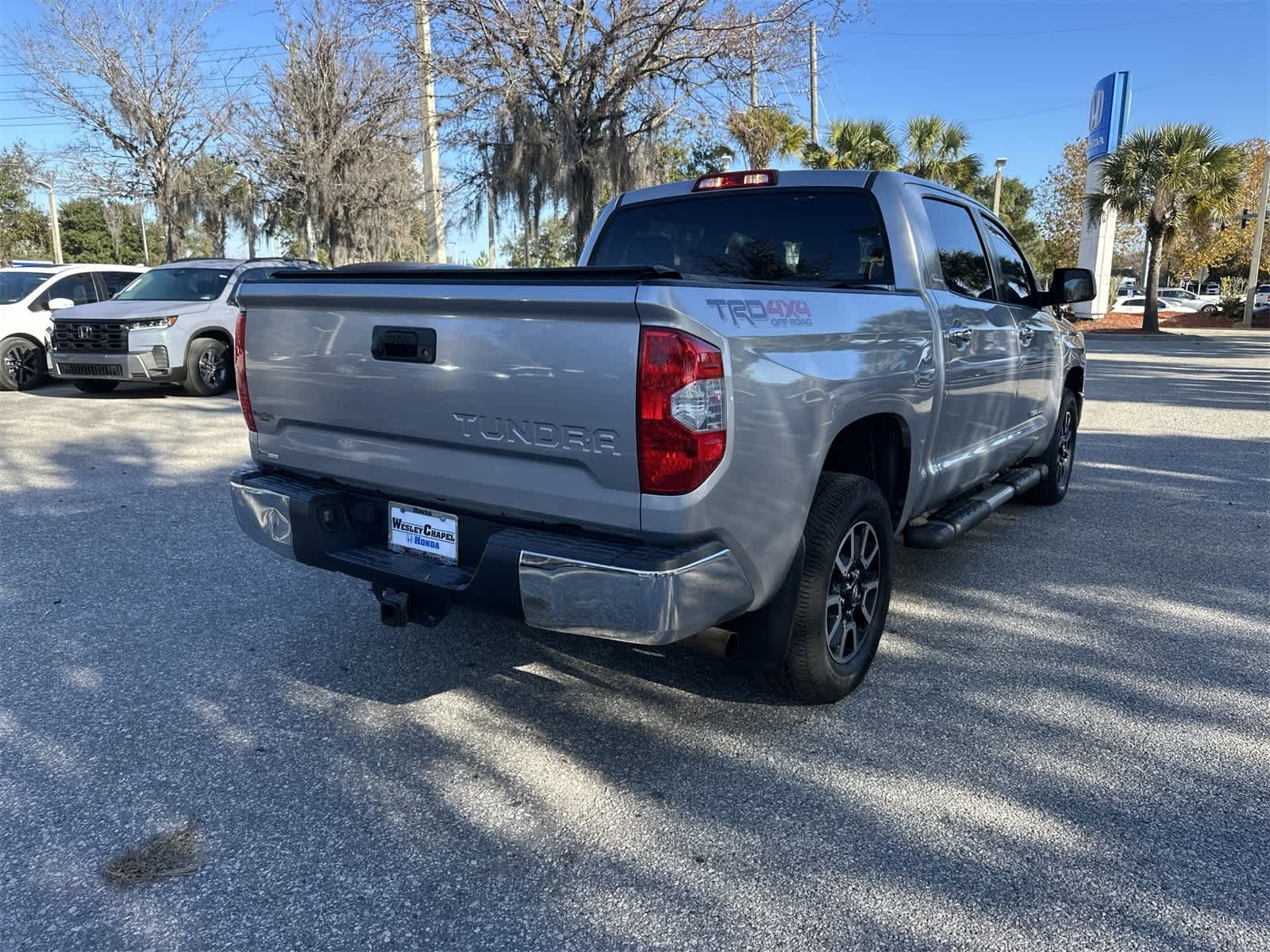 Thumbnail: 2015 Toyota Tundra - 6