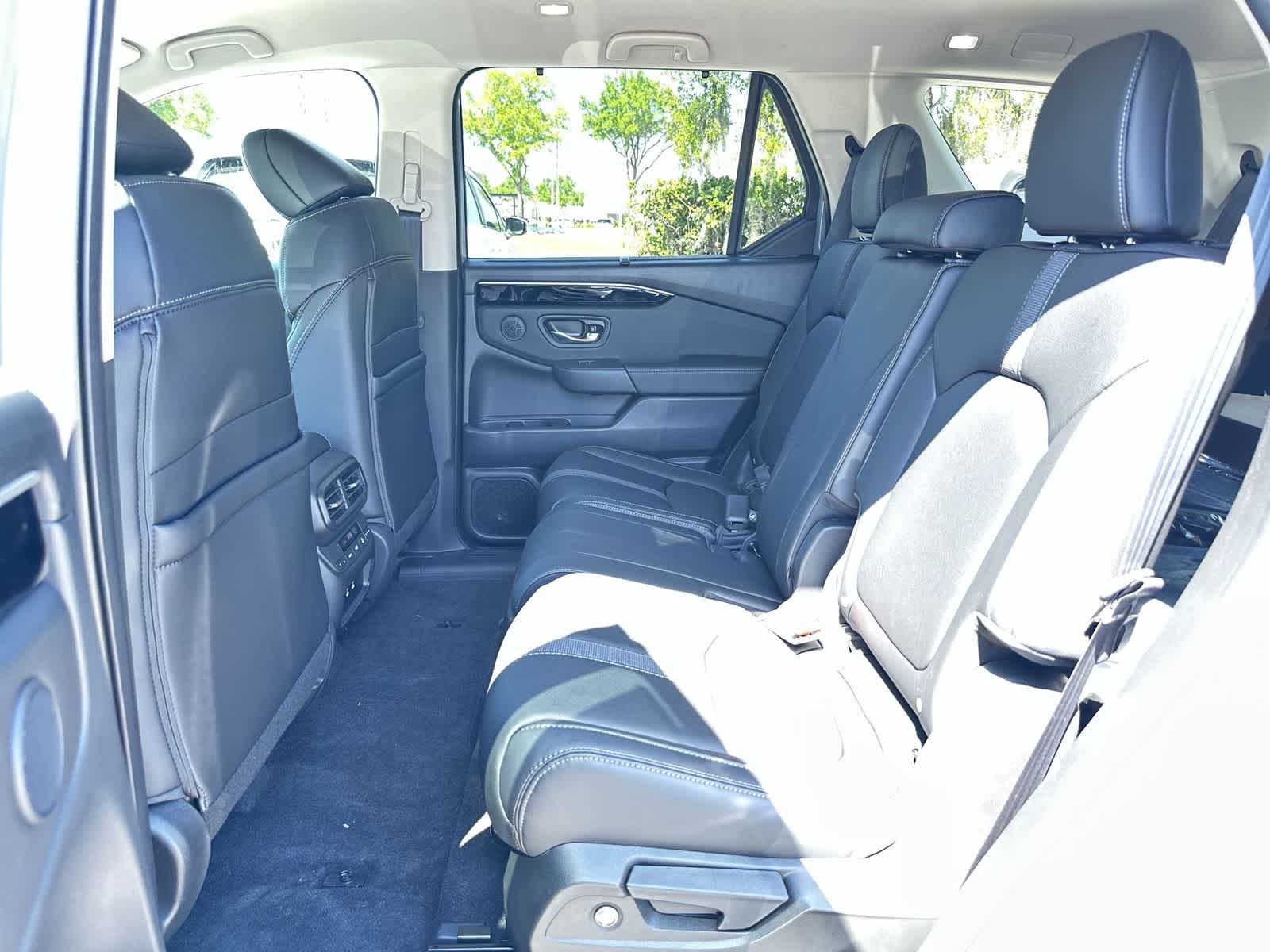 Thumbnail: 2026 Honda Pilot - 15