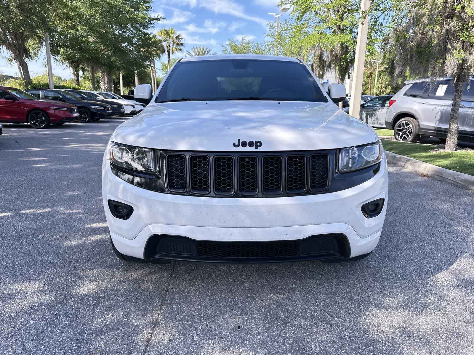 Thumbnail: 2015 Jeep Grand Cherokee - 9