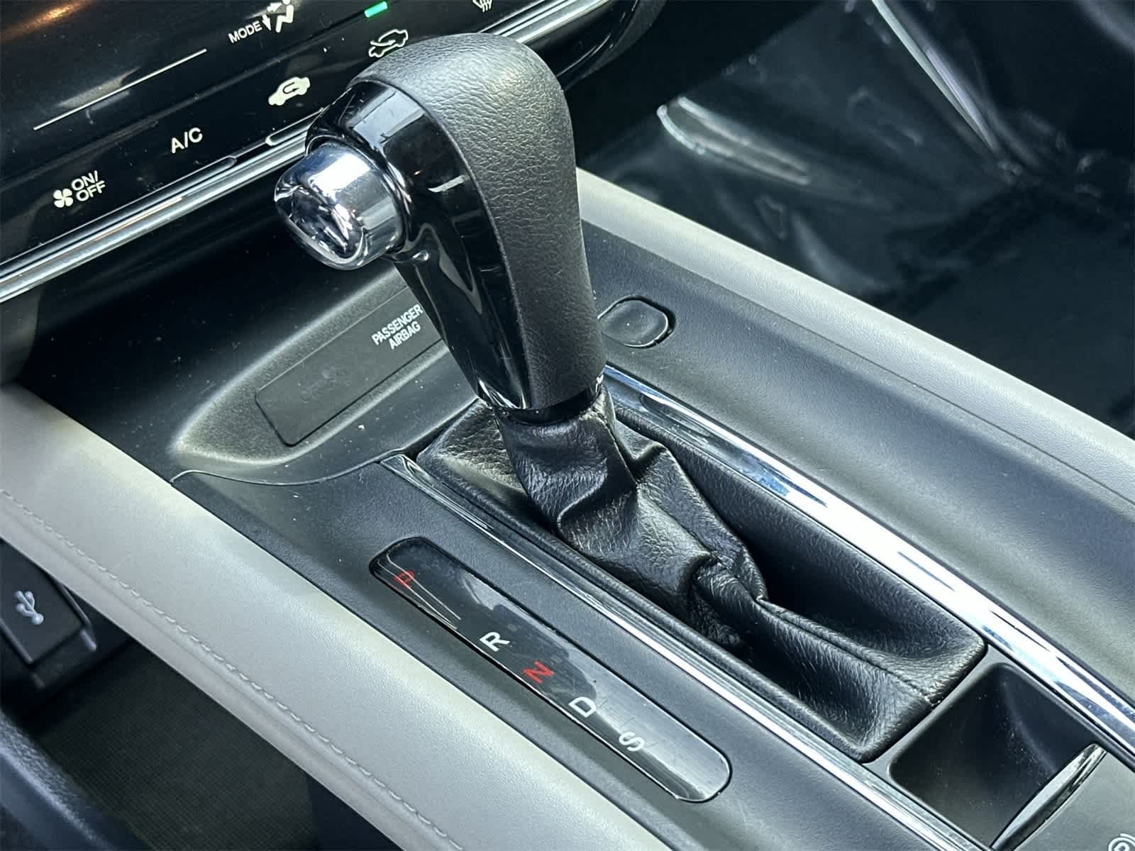 Thumbnail: 2017 Honda HR-V - 21