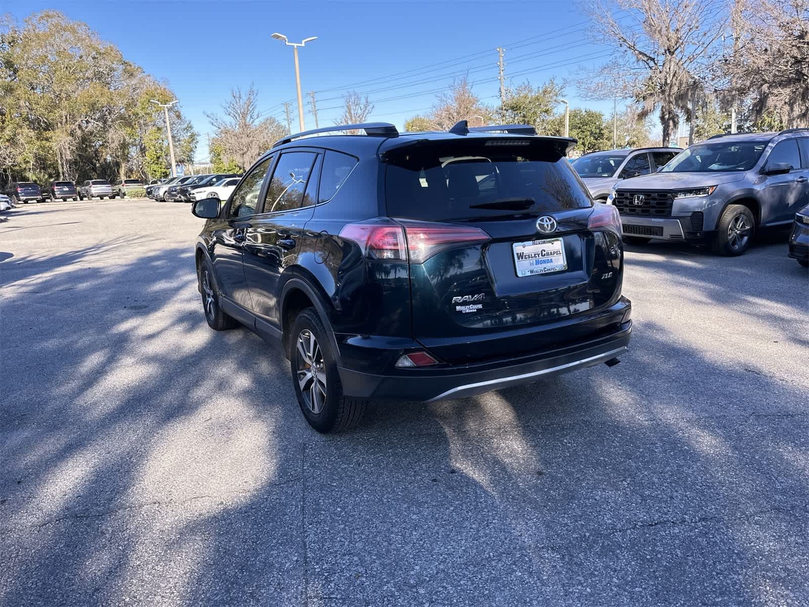 Thumbnail: 2018 Toyota RAV4 - 4