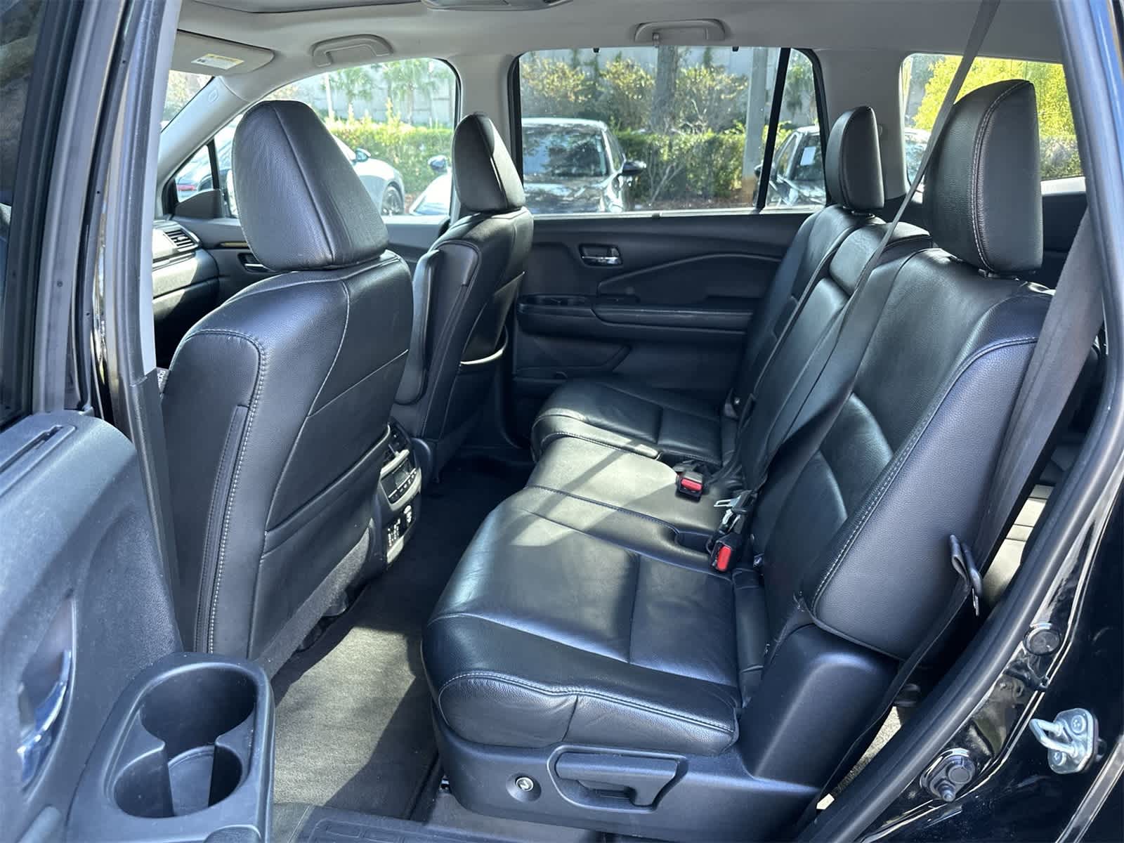 Thumbnail: 2018 Honda Pilot - 15