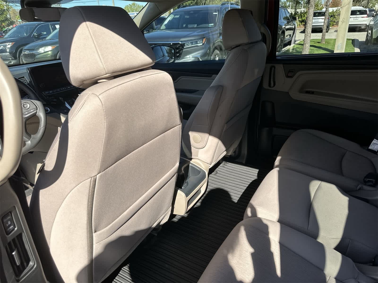 Thumbnail: 2023 Honda Odyssey - 24