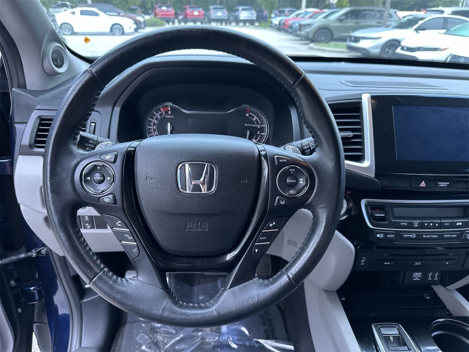 Thumbnail: 2016 Honda Pilot - 18