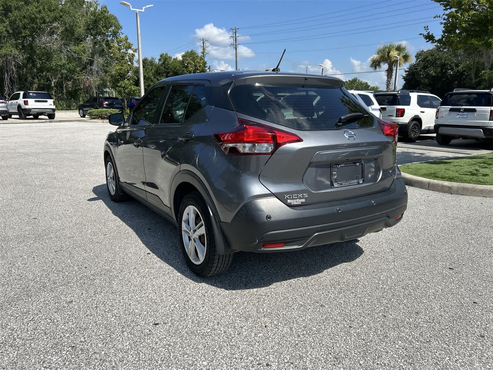 Thumbnail: 2020 Nissan Kicks - 4