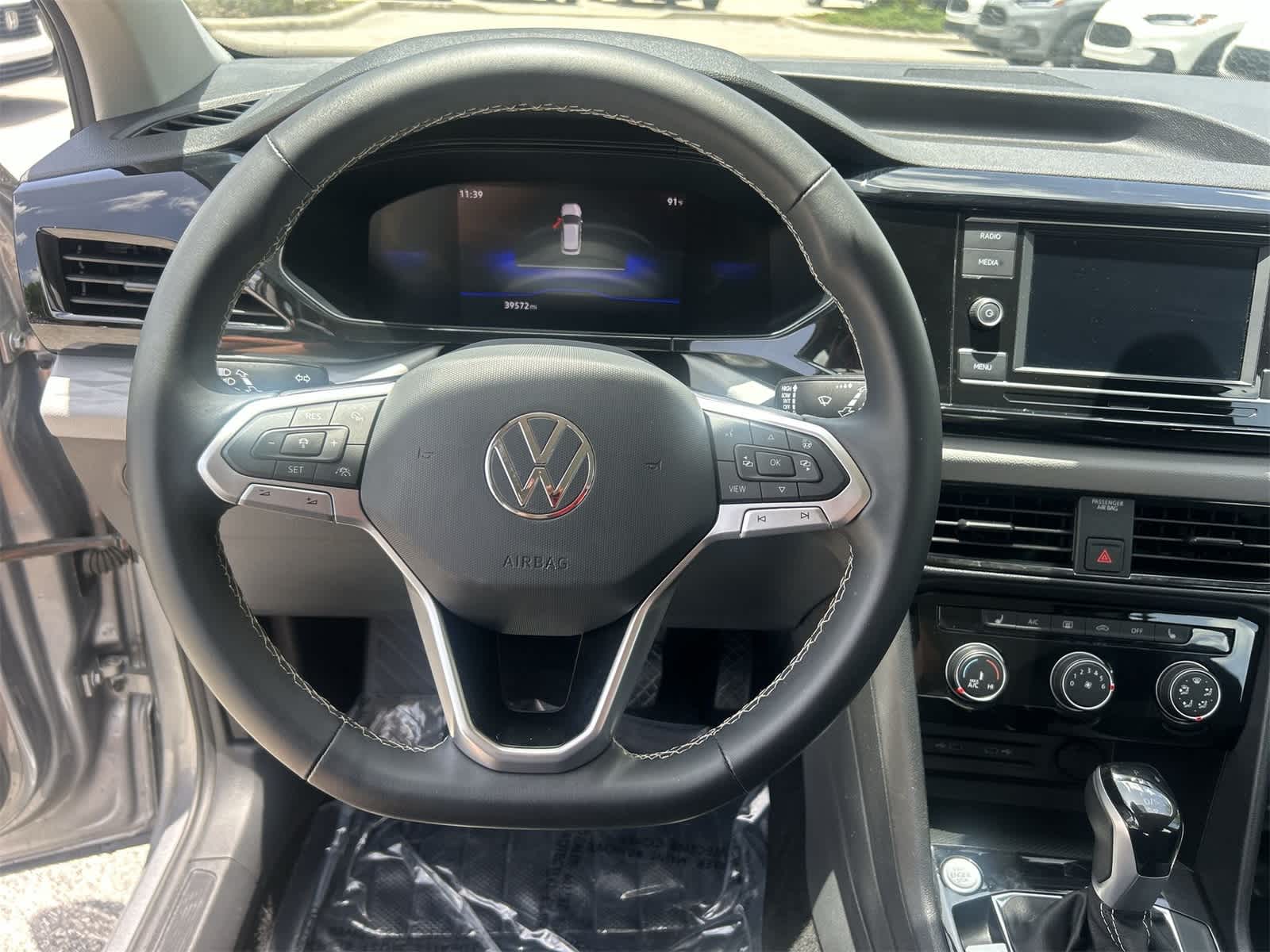 Thumbnail: 2024 Volkswagen Taos - 18