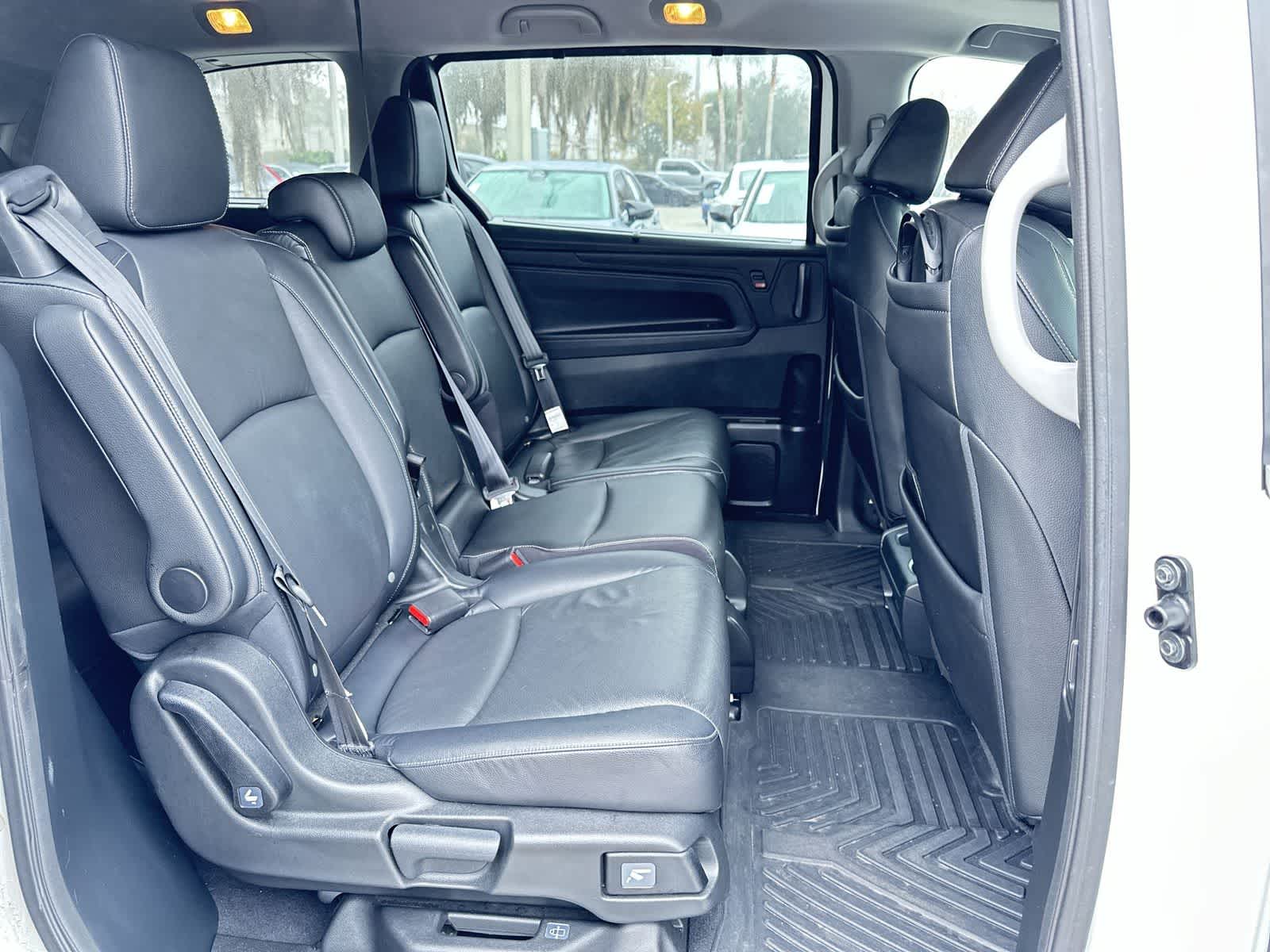 Thumbnail: 2023 Honda Odyssey - 16