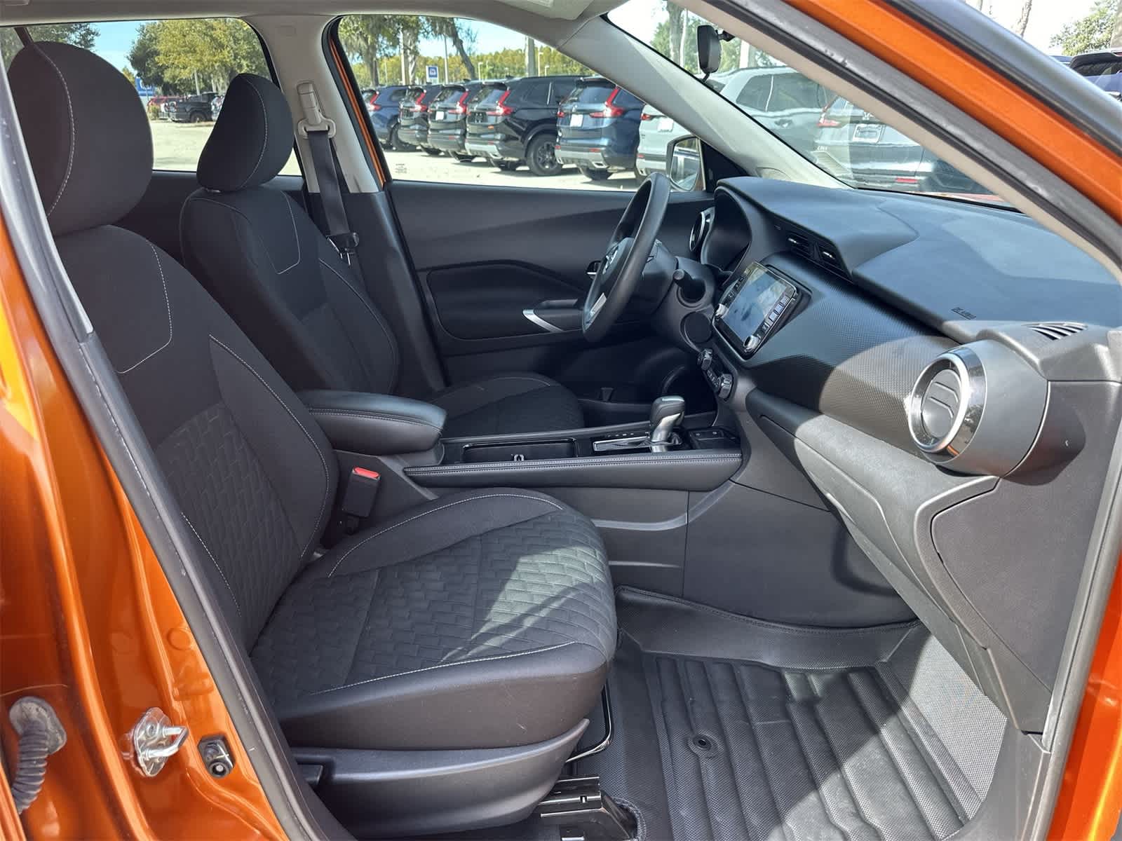 Thumbnail: 2021 Nissan Kicks - 17