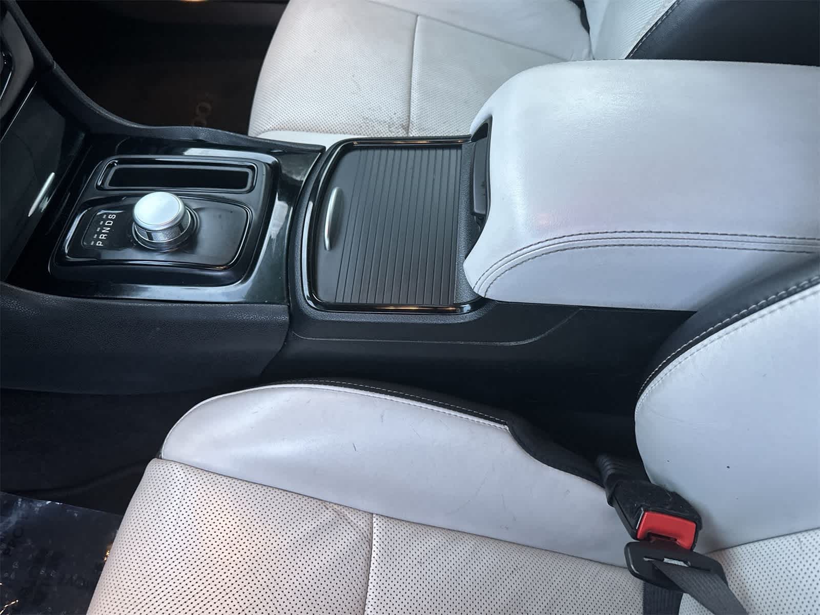 Thumbnail: 2017 Chrysler 300 - 19