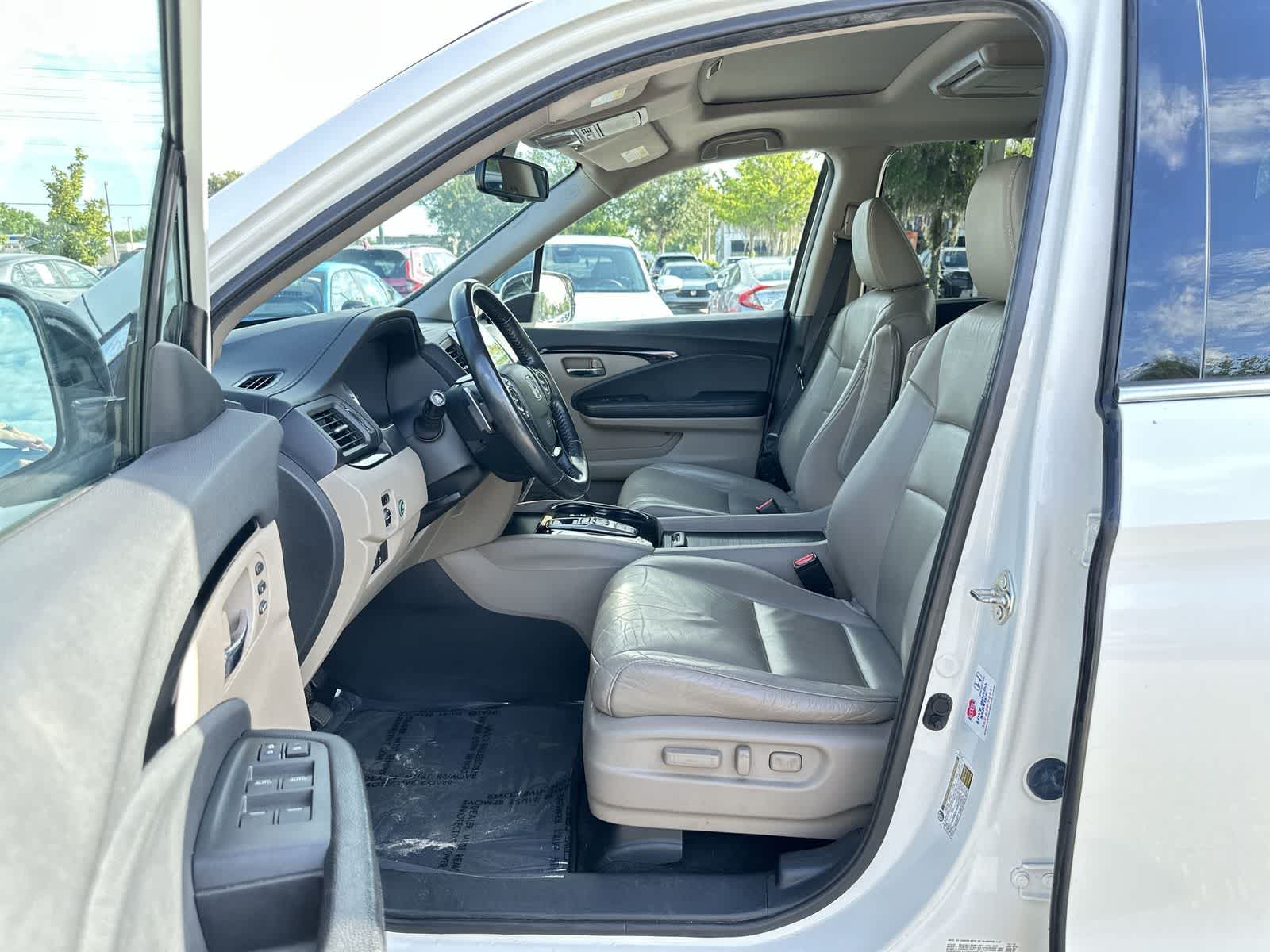 Thumbnail: 2017 Honda Pilot - 2