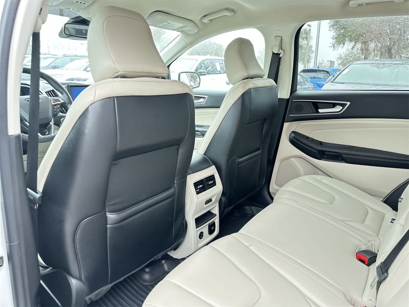 Thumbnail: 2022 Ford Edge - 13