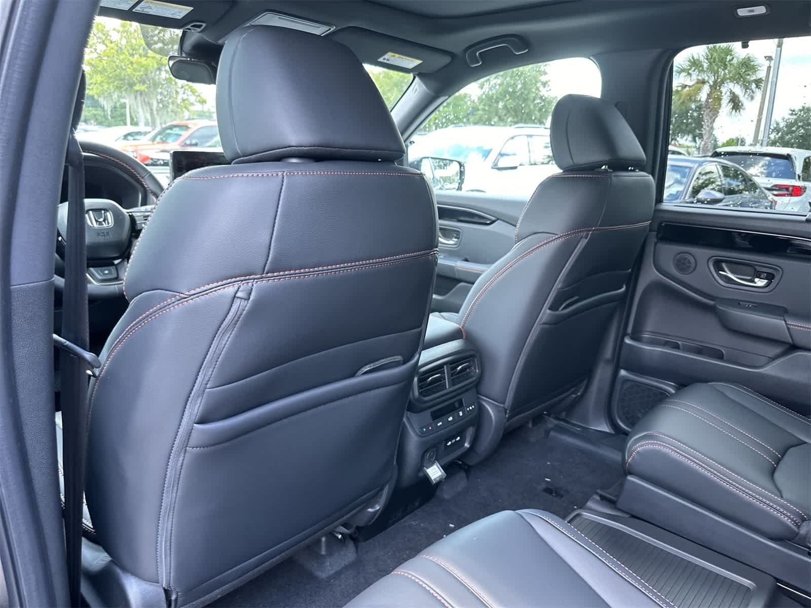 Thumbnail: 2025 Honda Pilot - 14