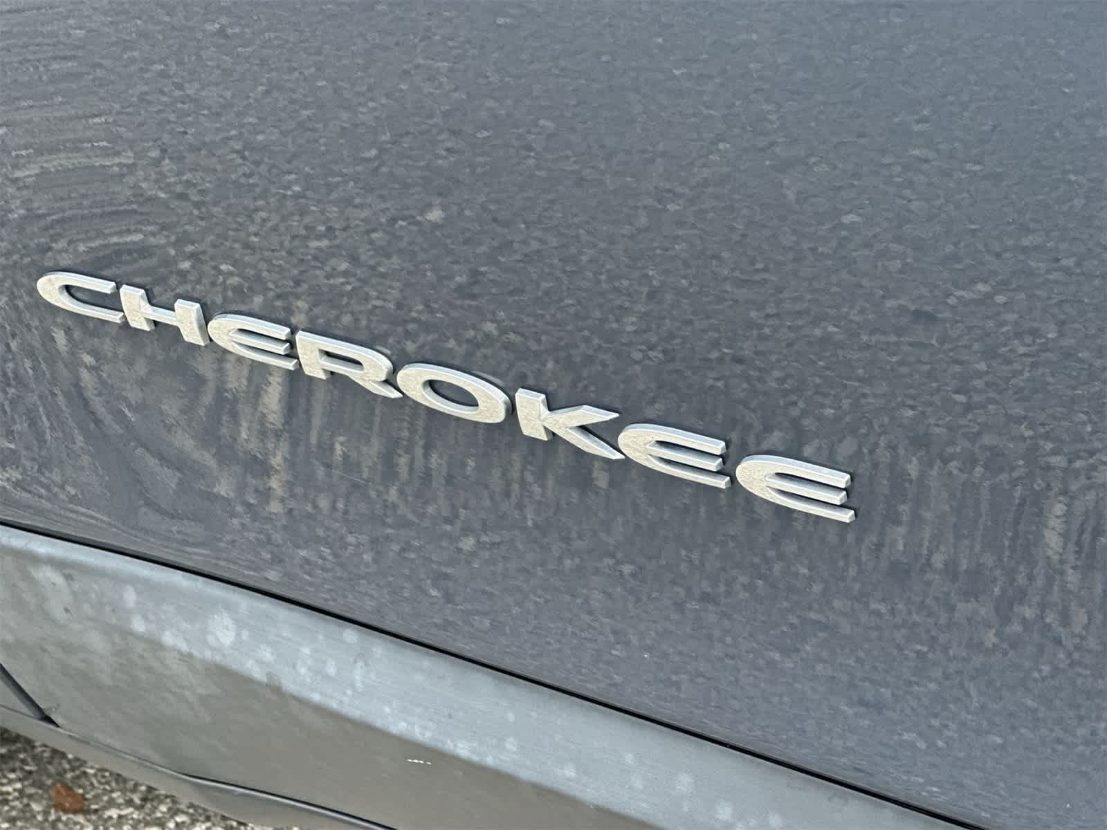 Thumbnail: 2019 Jeep Cherokee - 11