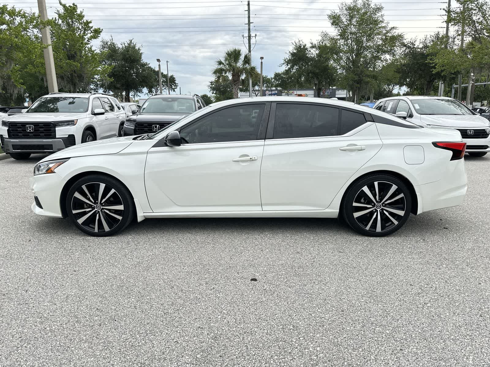 Thumbnail: 2022 Nissan Altima - 3