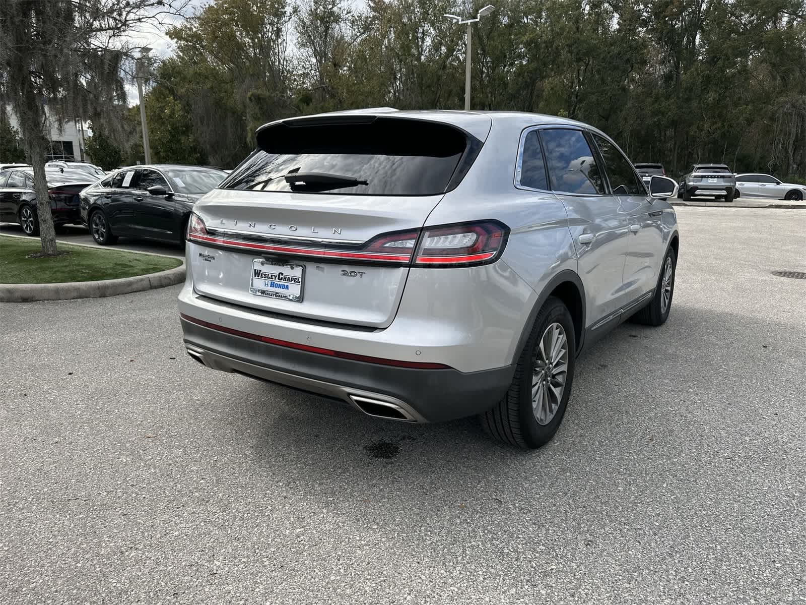 Thumbnail: 2019 Lincoln Nautilus - 6
