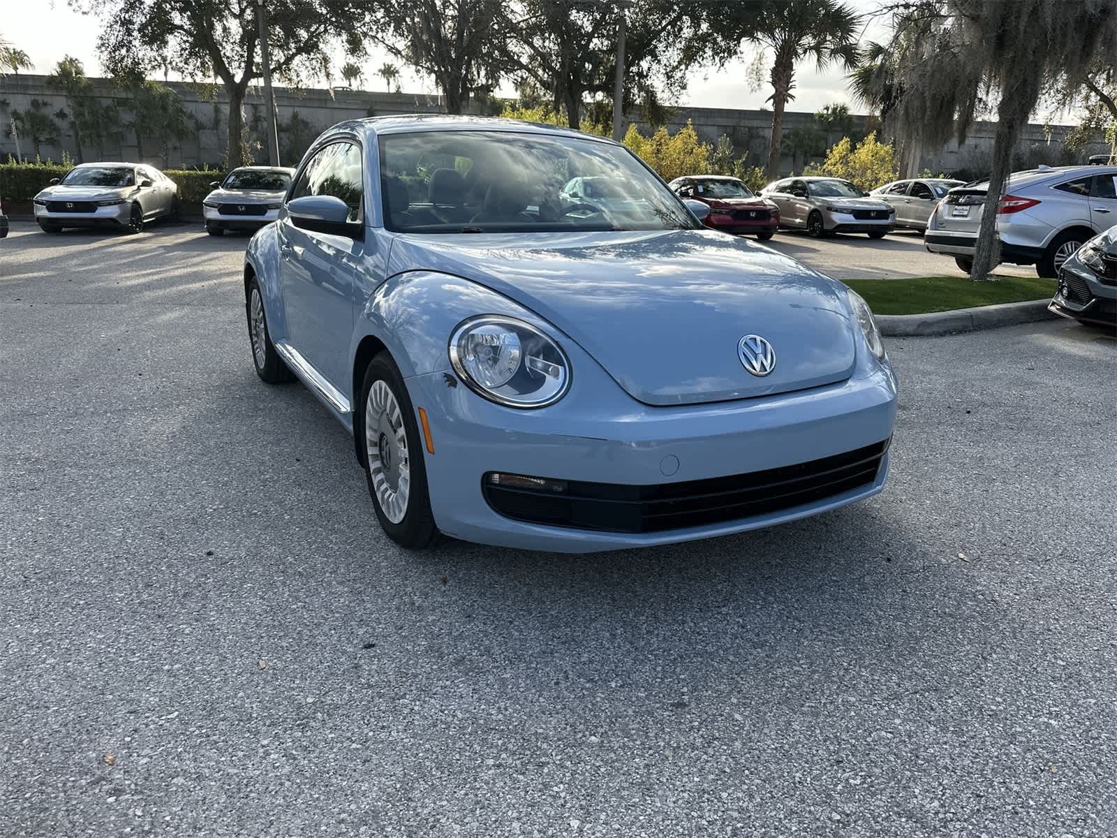 Thumbnail: 2014 Volkswagen Beetle - 8