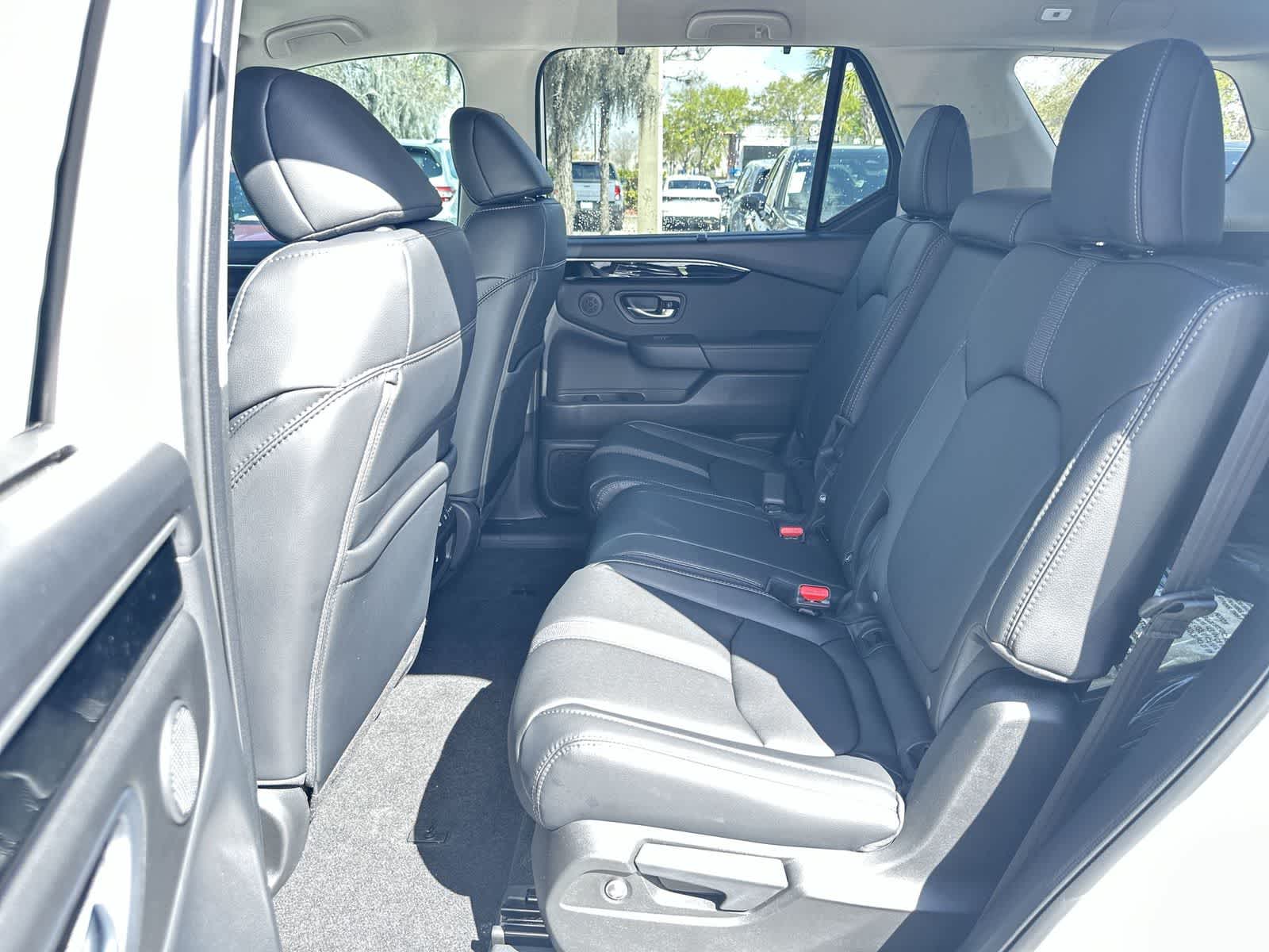 Thumbnail: 2026 Honda Pilot - 15