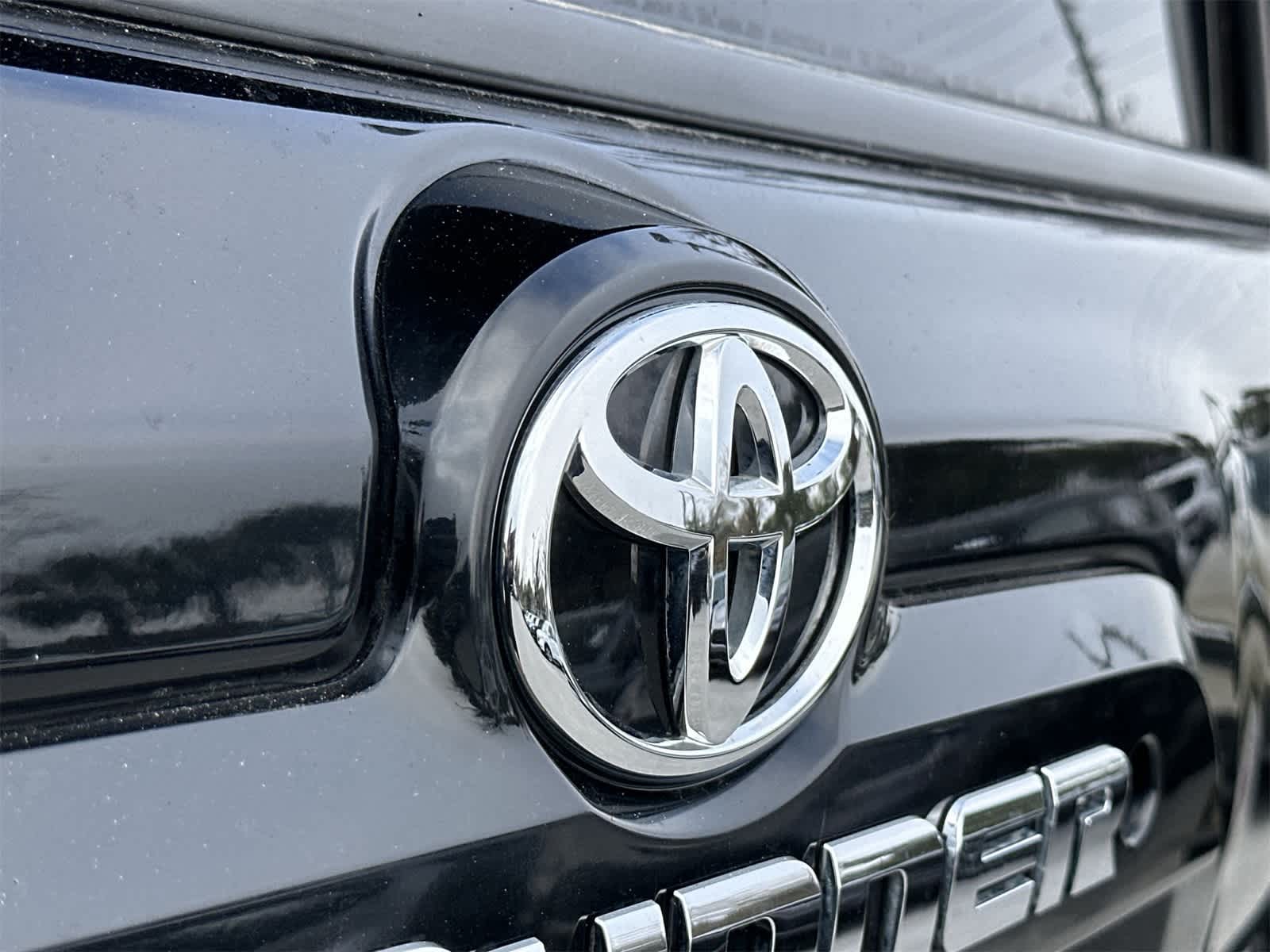 Thumbnail: 2015 Toyota 4Runner - 10