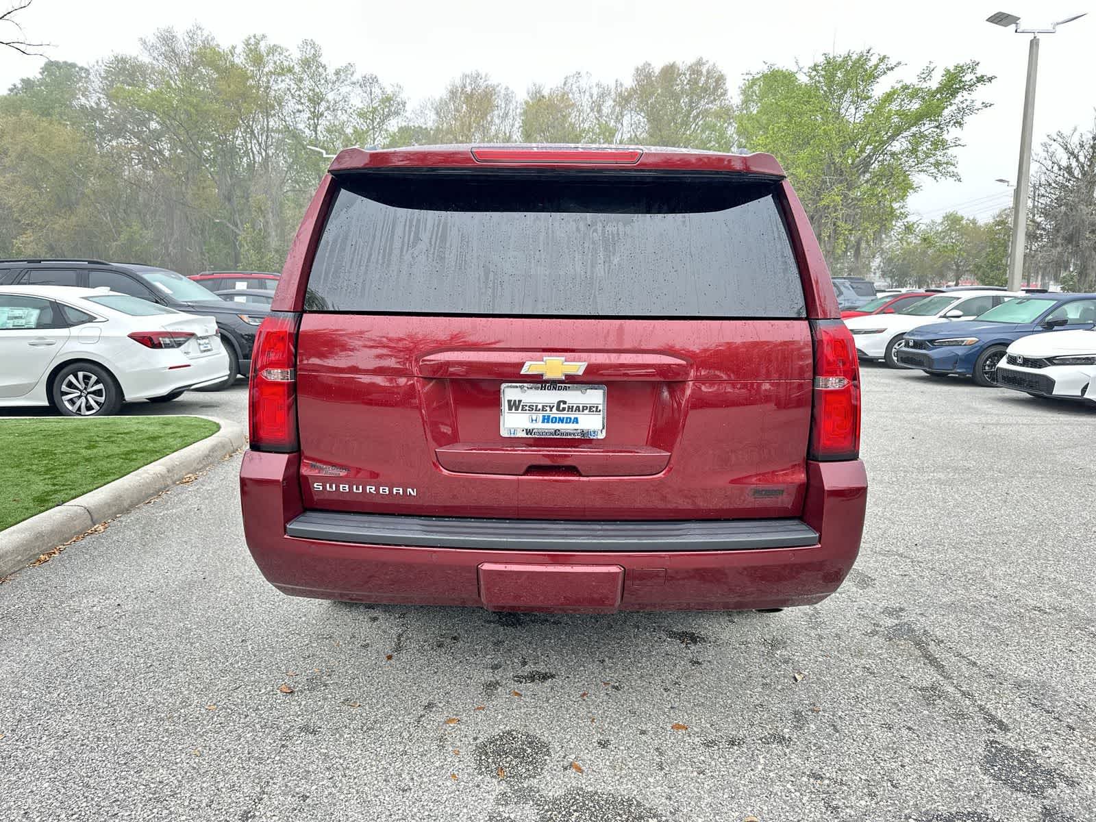 Thumbnail: 2017 Chevrolet Suburban - 5