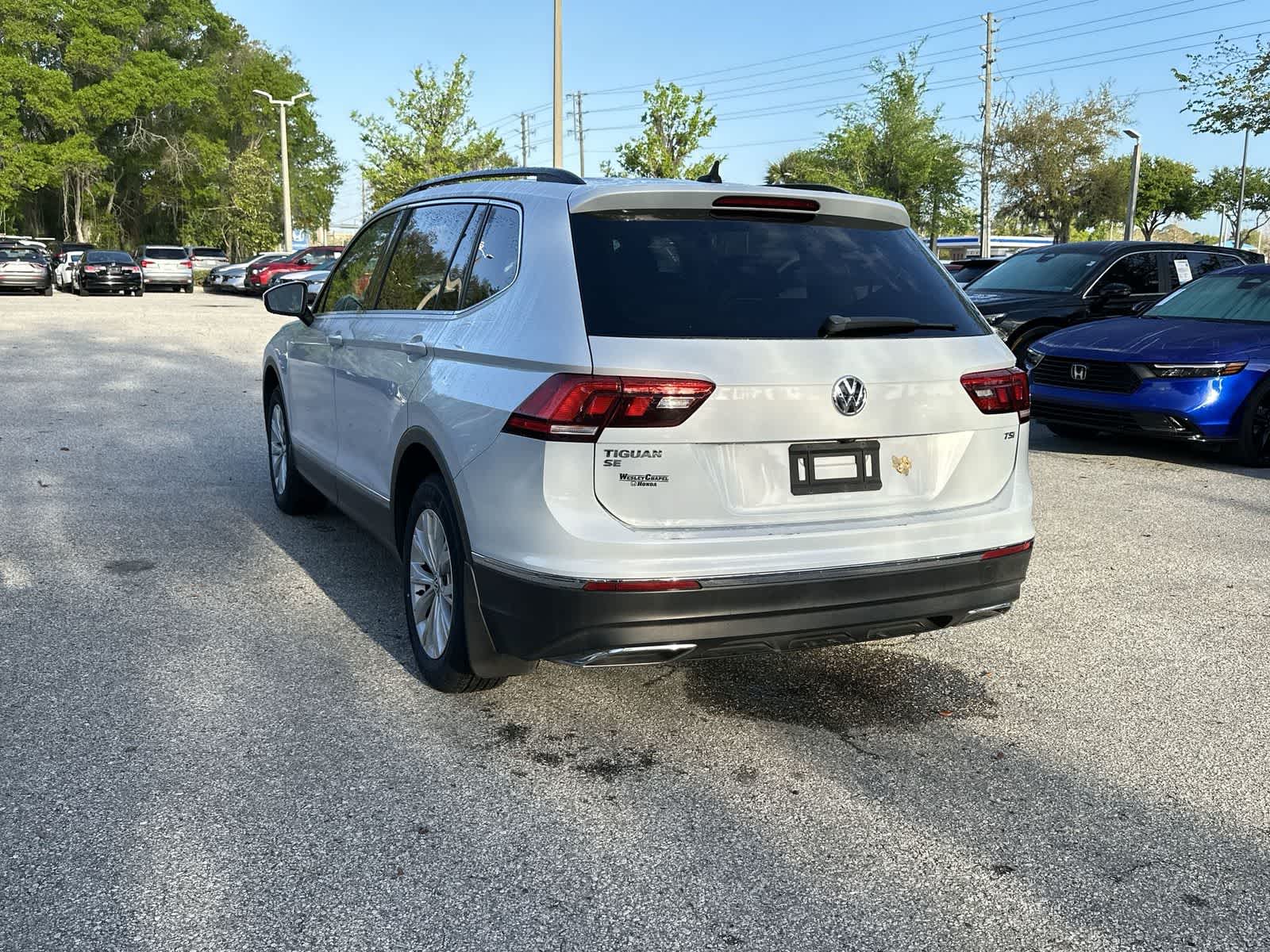 Thumbnail: 2018 Volkswagen Tiguan - 4