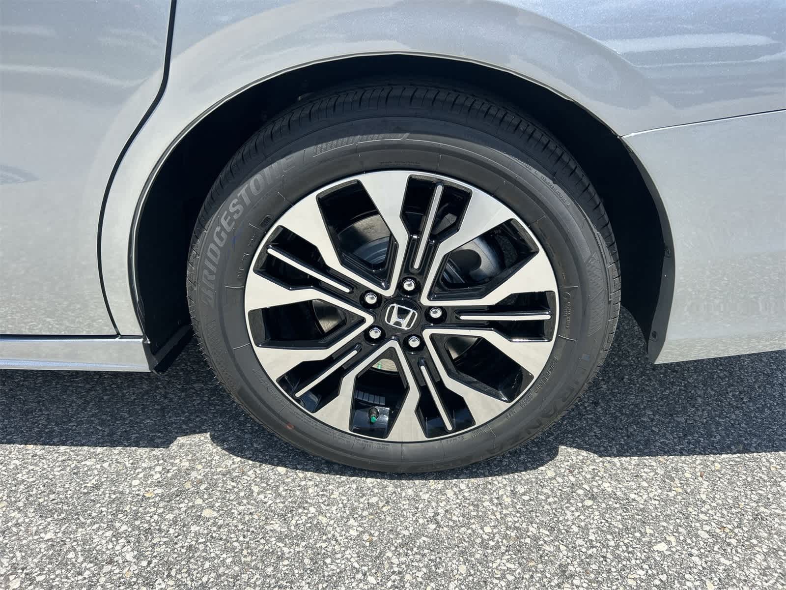 Thumbnail: 2026 Honda Odyssey - 12