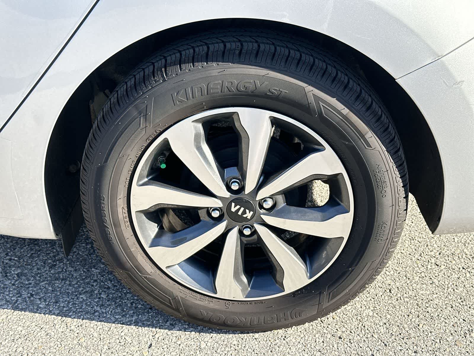 Thumbnail: 2021 Kia Rio - 10