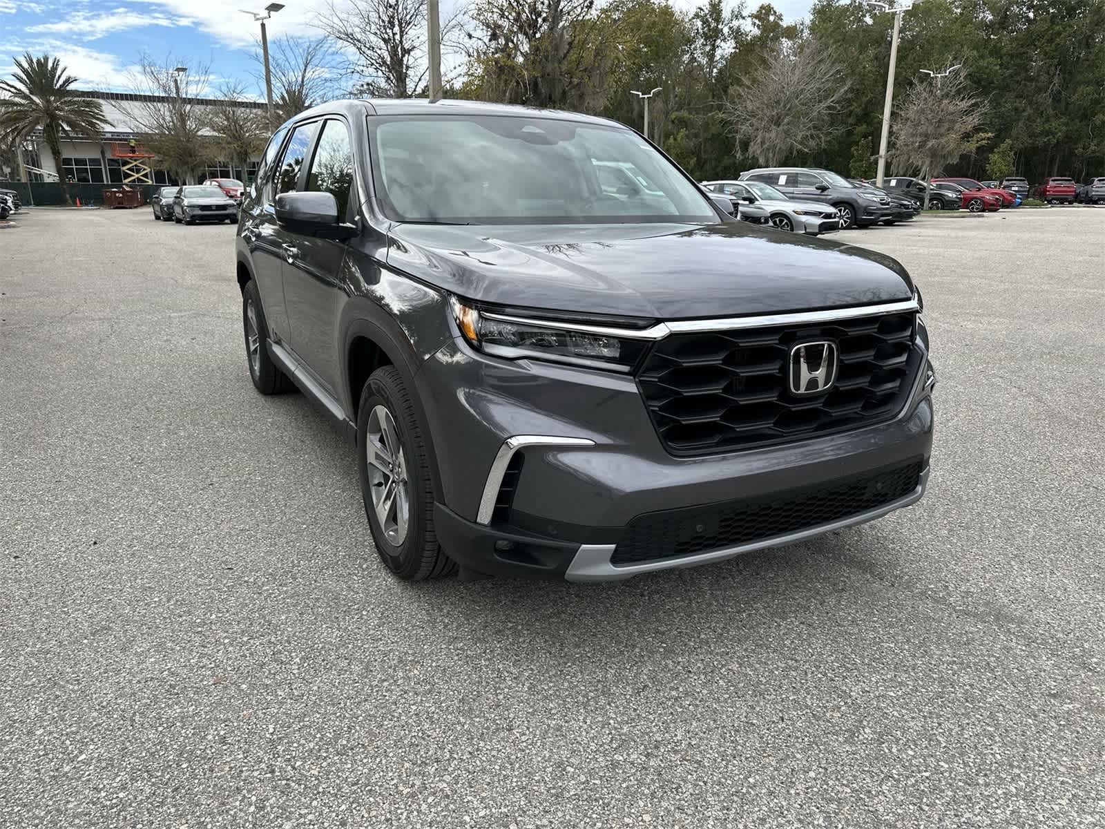 Thumbnail: 2025 Honda Pilot - 8