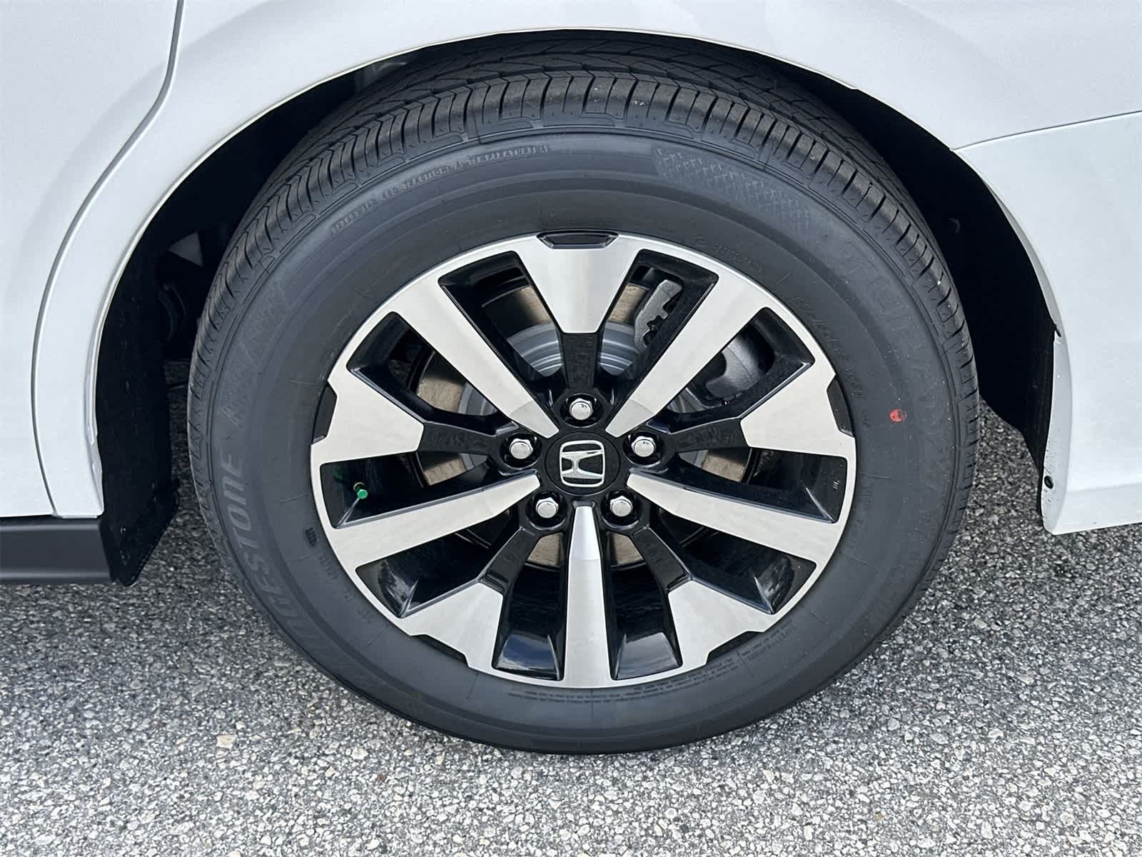 Thumbnail: 2026 Honda Odyssey - 12