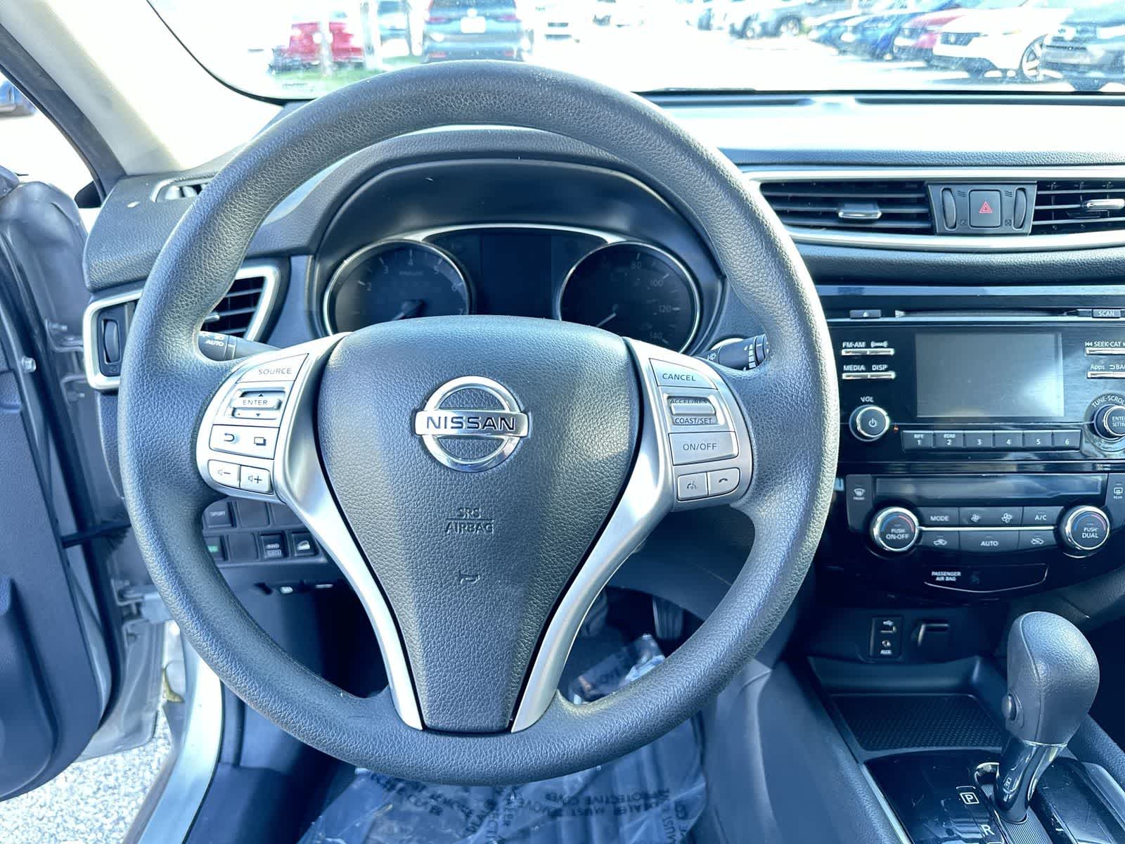 Thumbnail: 2015 Nissan Rogue - 18