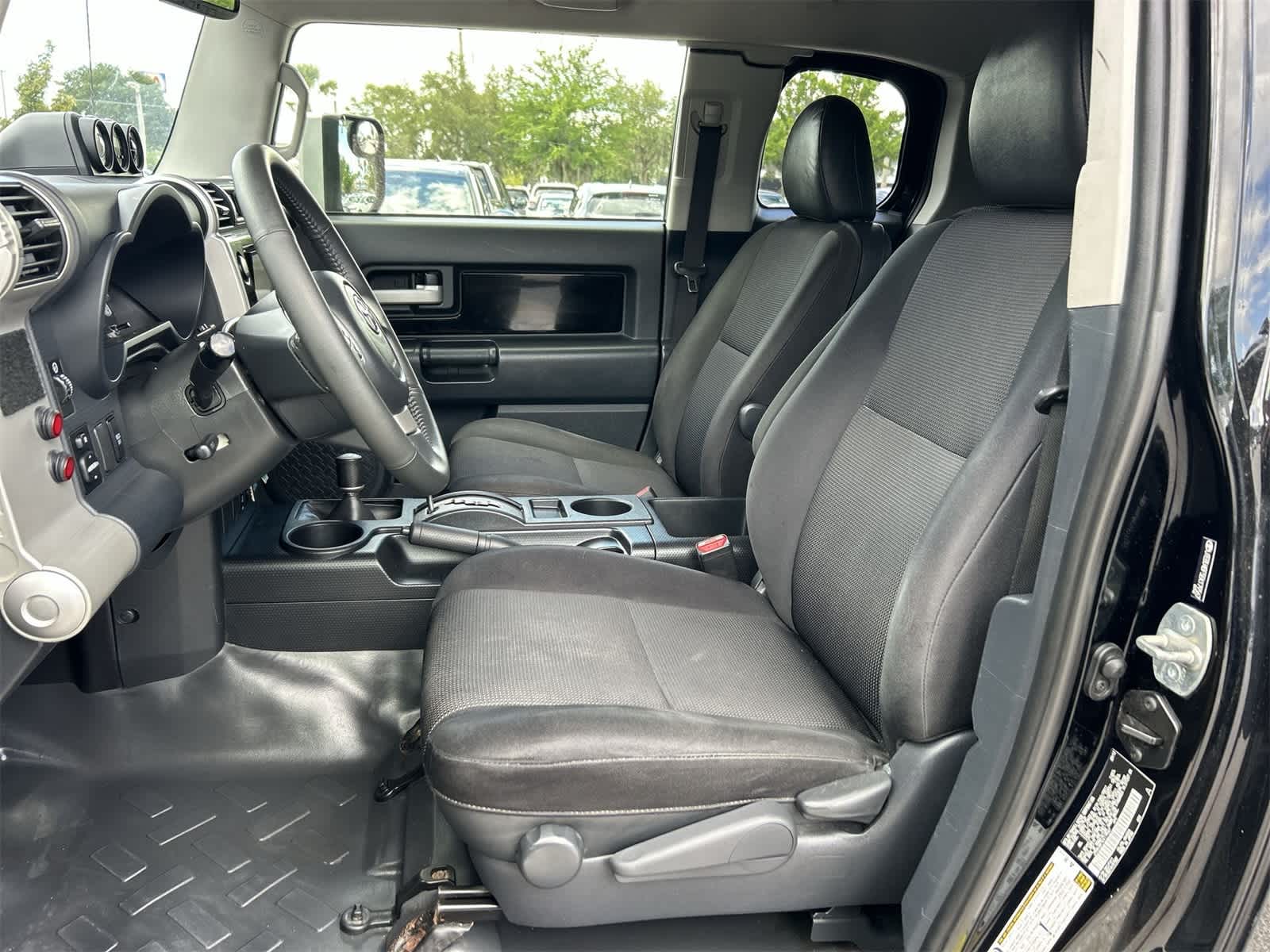 Thumbnail: 2014 Toyota FJ Cruiser - 13