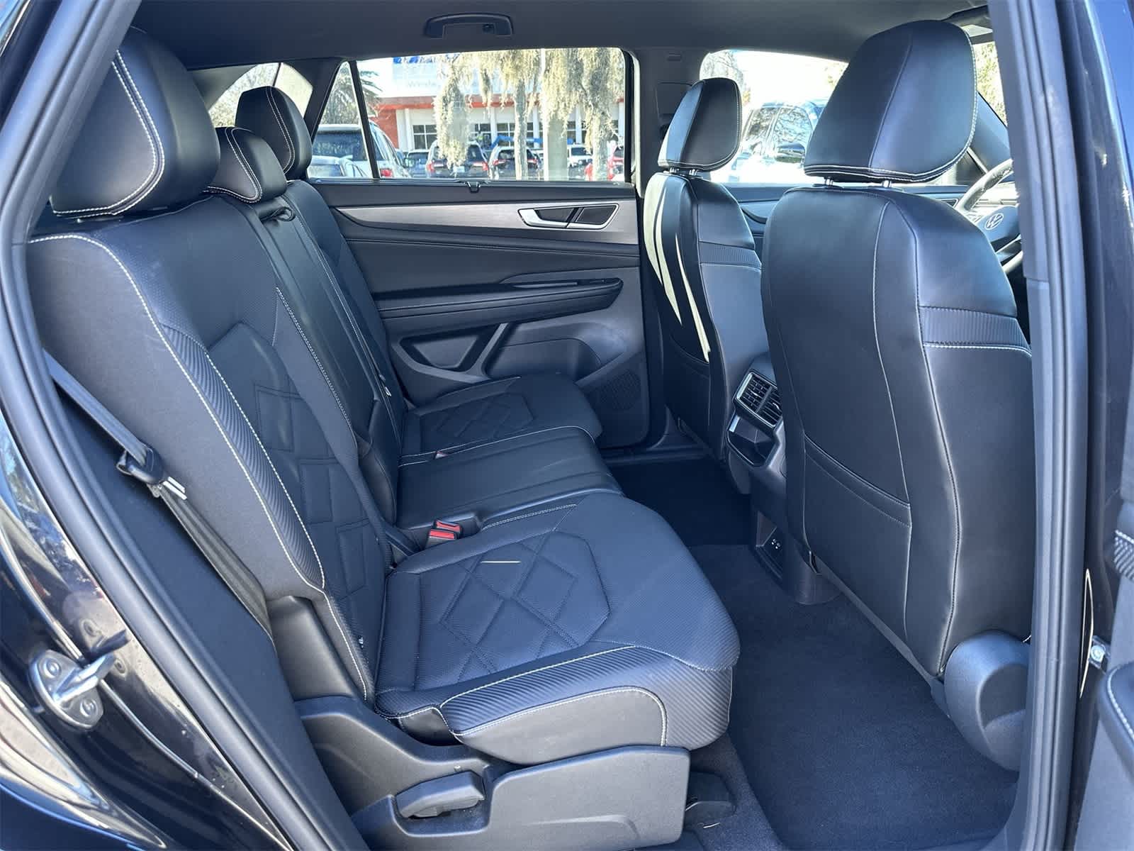 Thumbnail: 2024 Volkswagen Atlas - 16