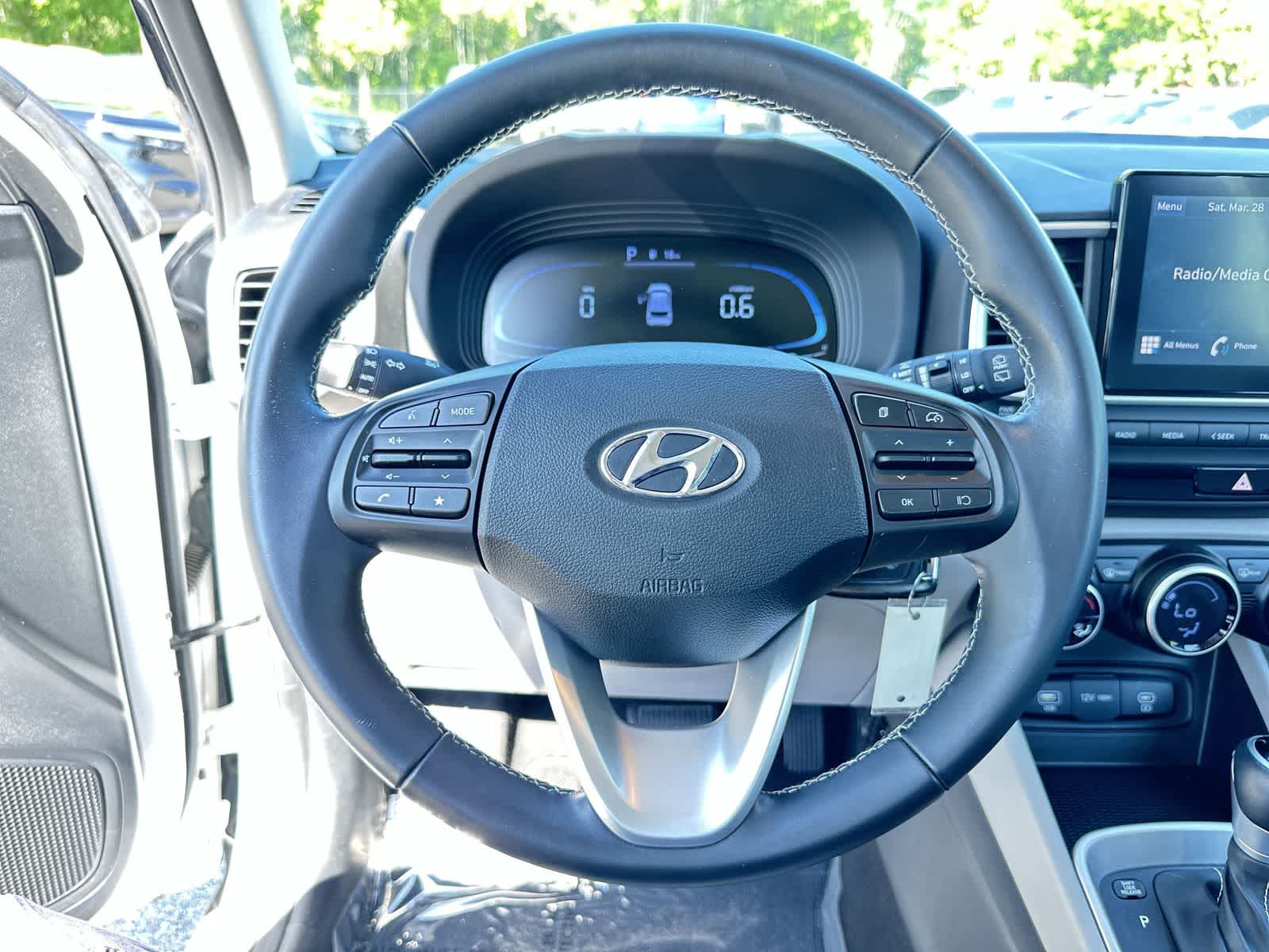 Thumbnail: 2023 Hyundai Venue - 18