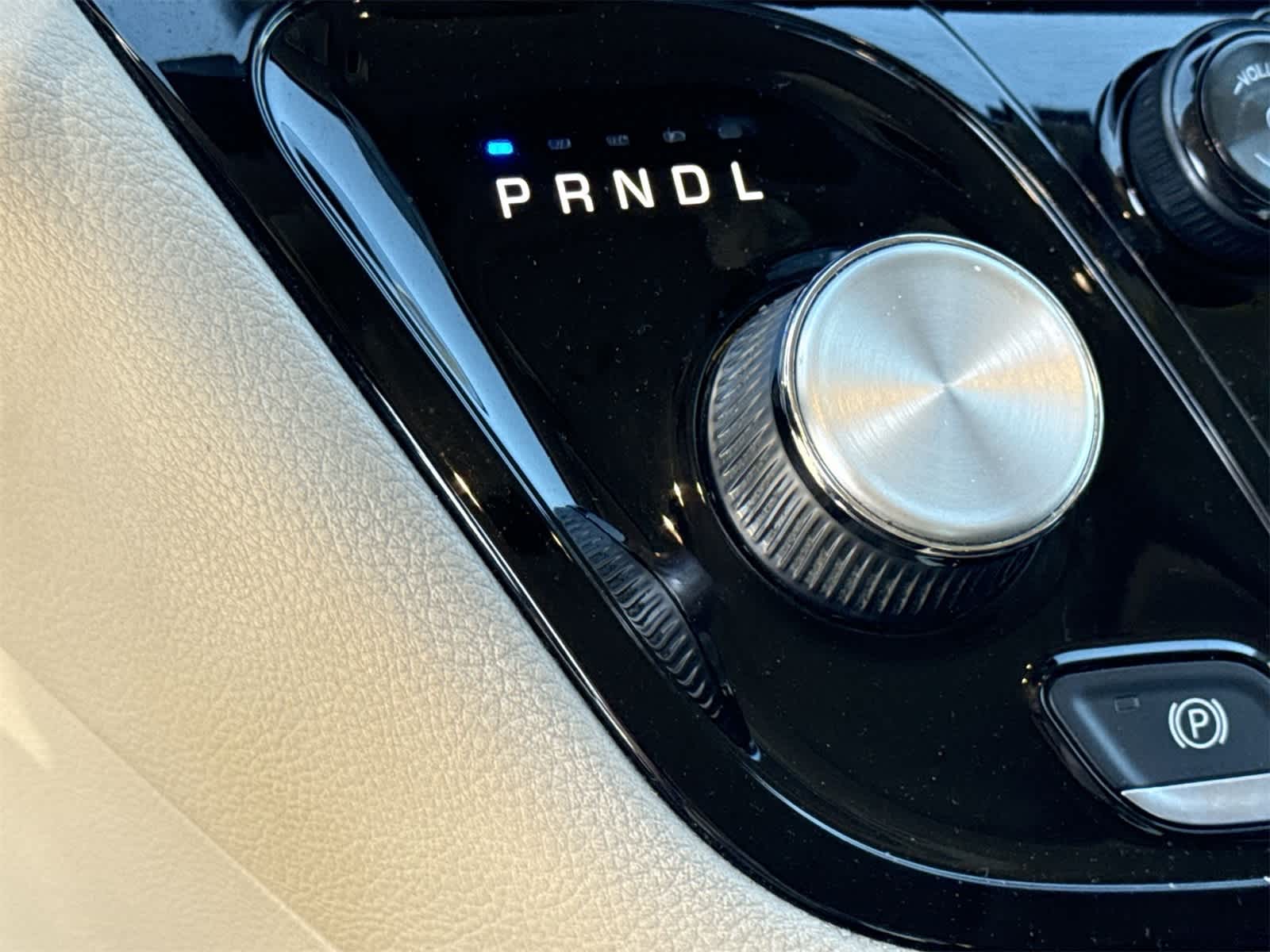 Thumbnail: 2018 Chrysler Pacifica - 21