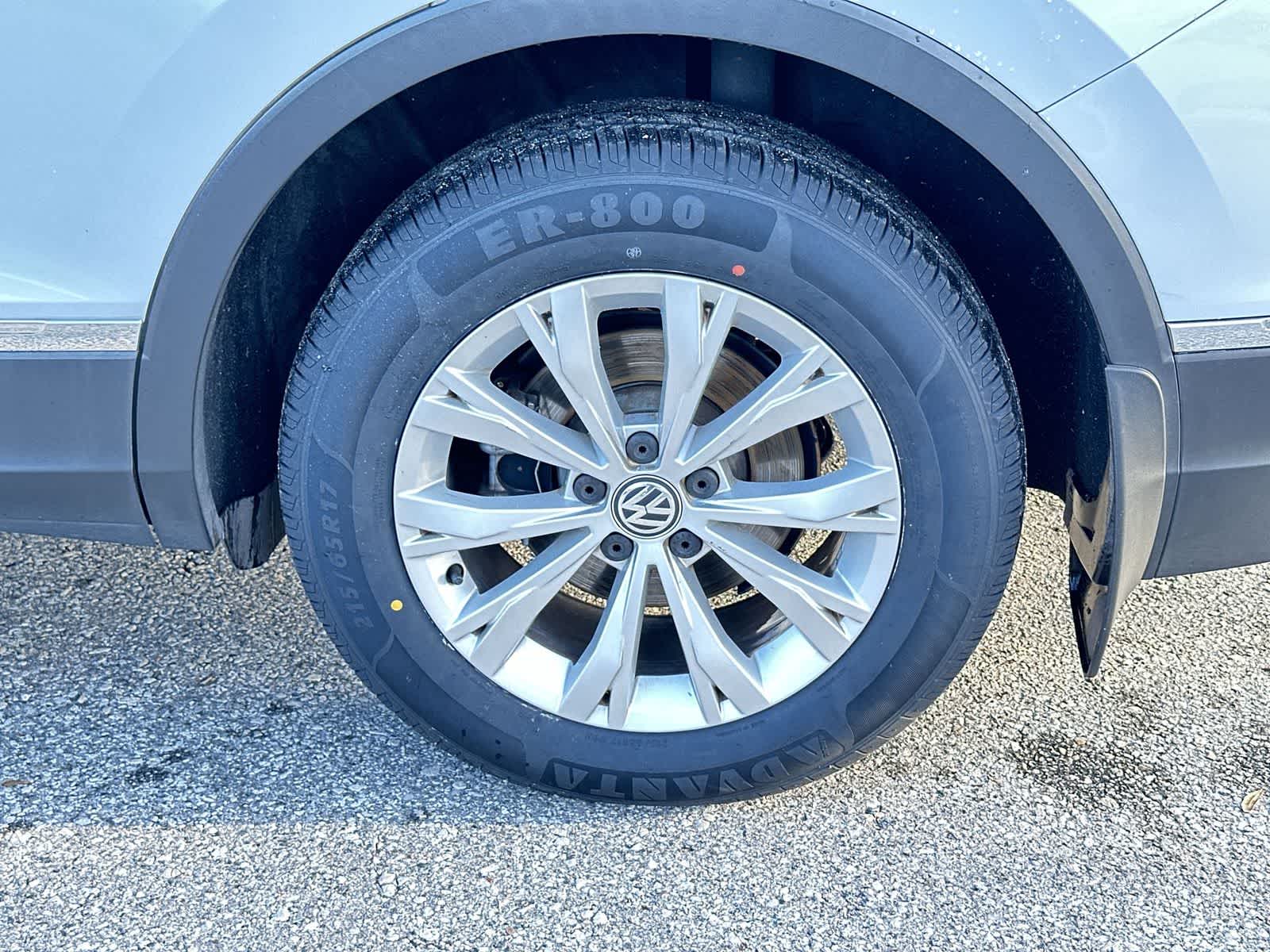 Thumbnail: 2018 Volkswagen Tiguan - 11