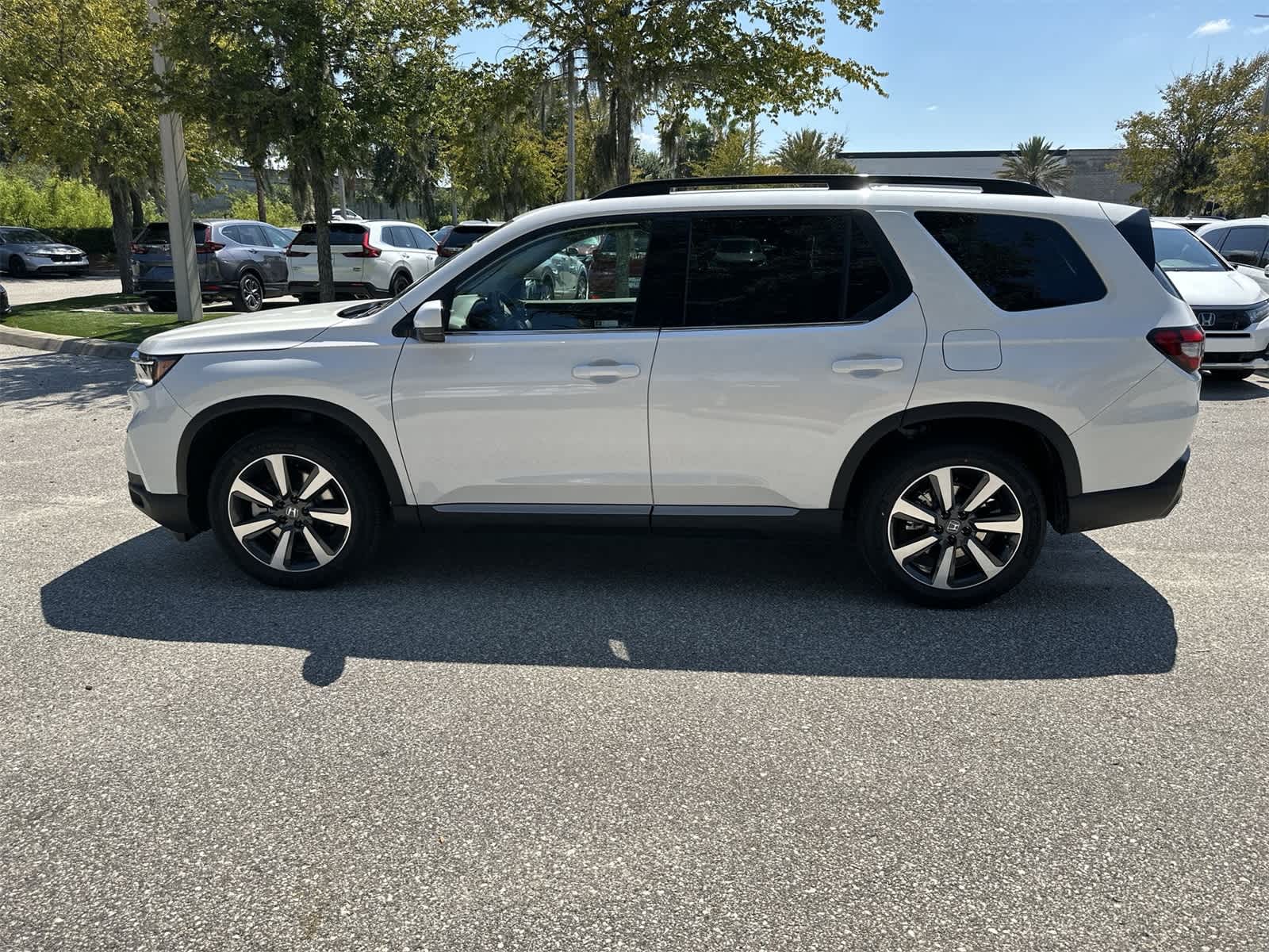 Thumbnail: 2025 Honda Pilot - 3