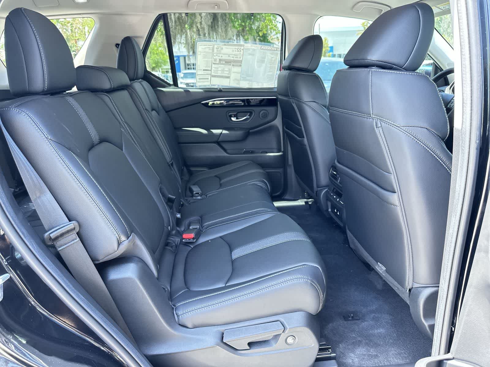 Thumbnail: 2026 Honda Pilot - 16