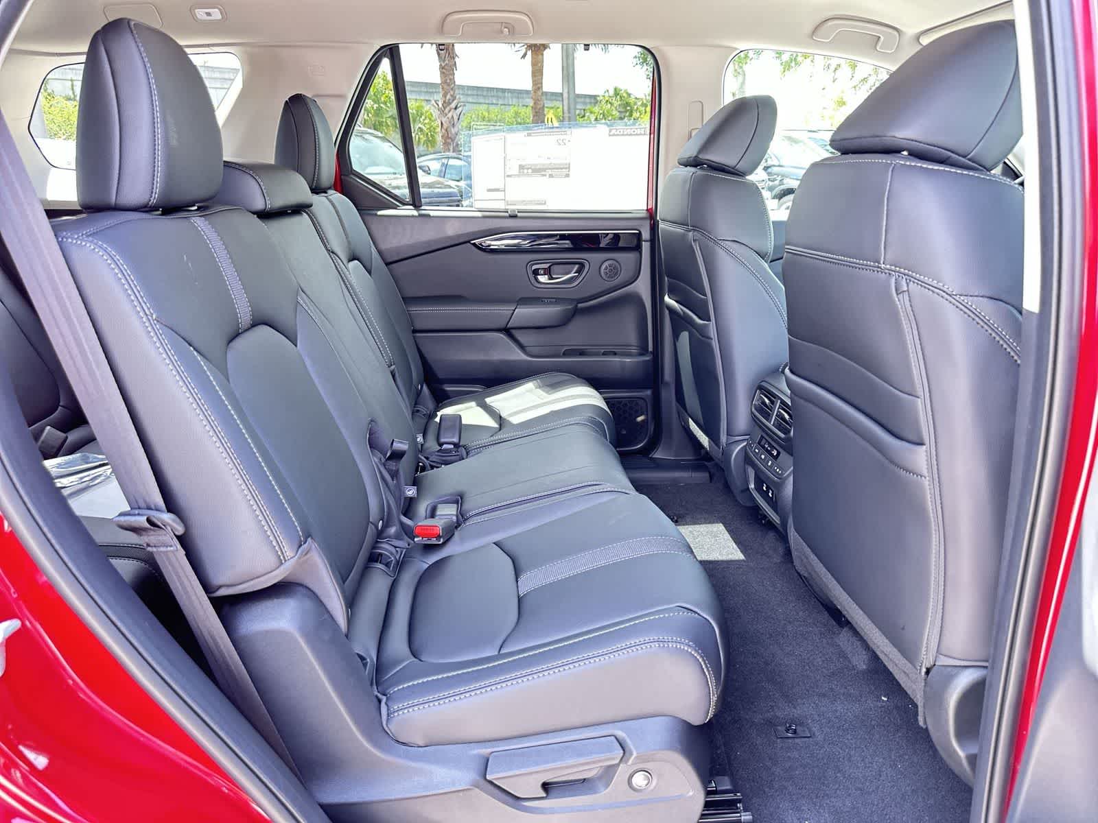 Thumbnail: 2026 Honda Pilot - 16