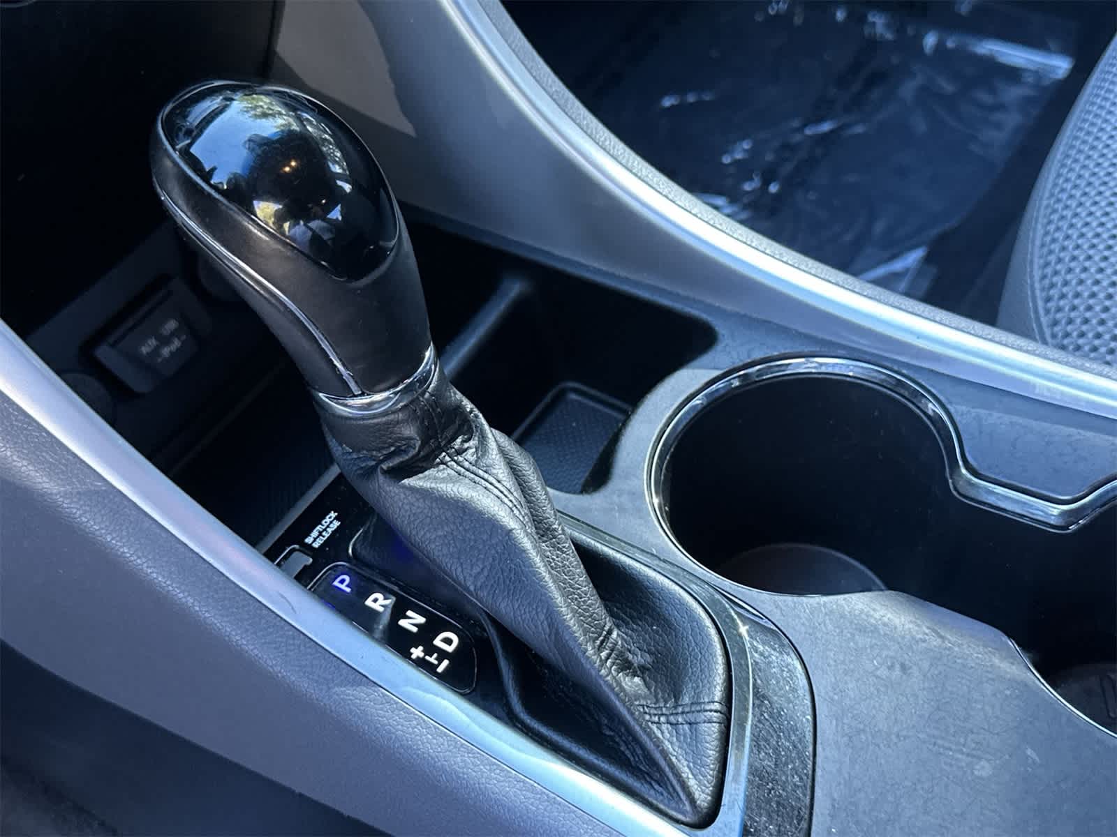 Thumbnail: 2012 Hyundai Sonata - 21