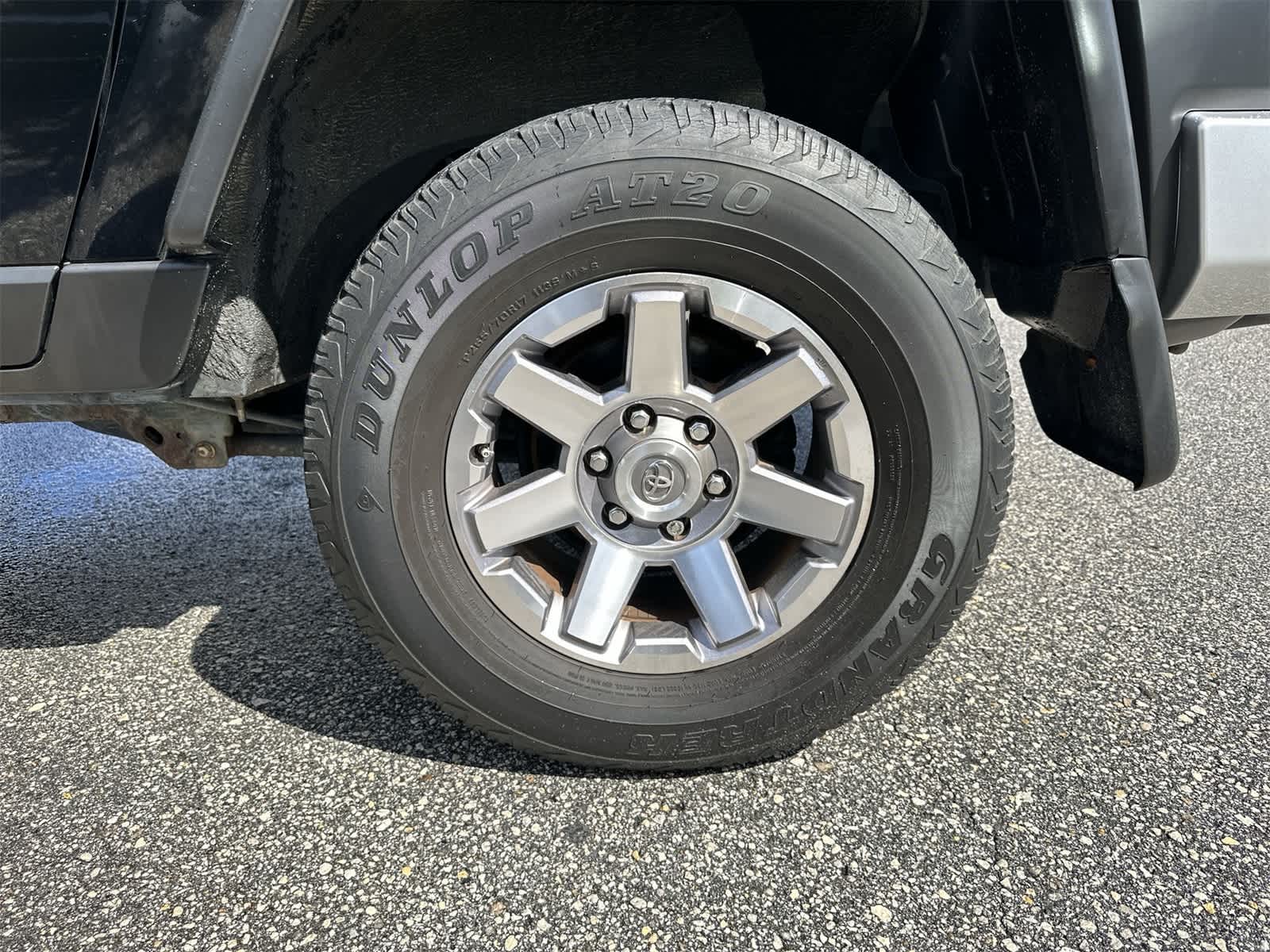 Thumbnail: 2014 Toyota FJ Cruiser - 12