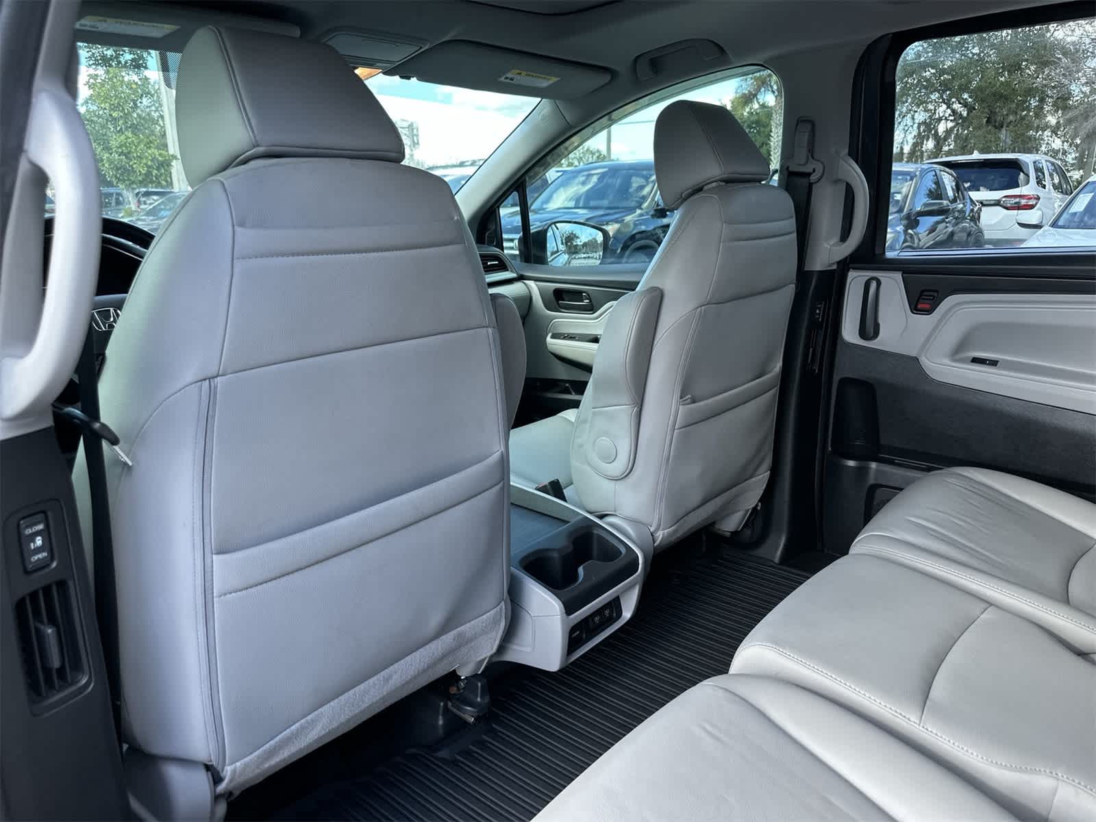 Thumbnail: 2018 Honda Odyssey - 14